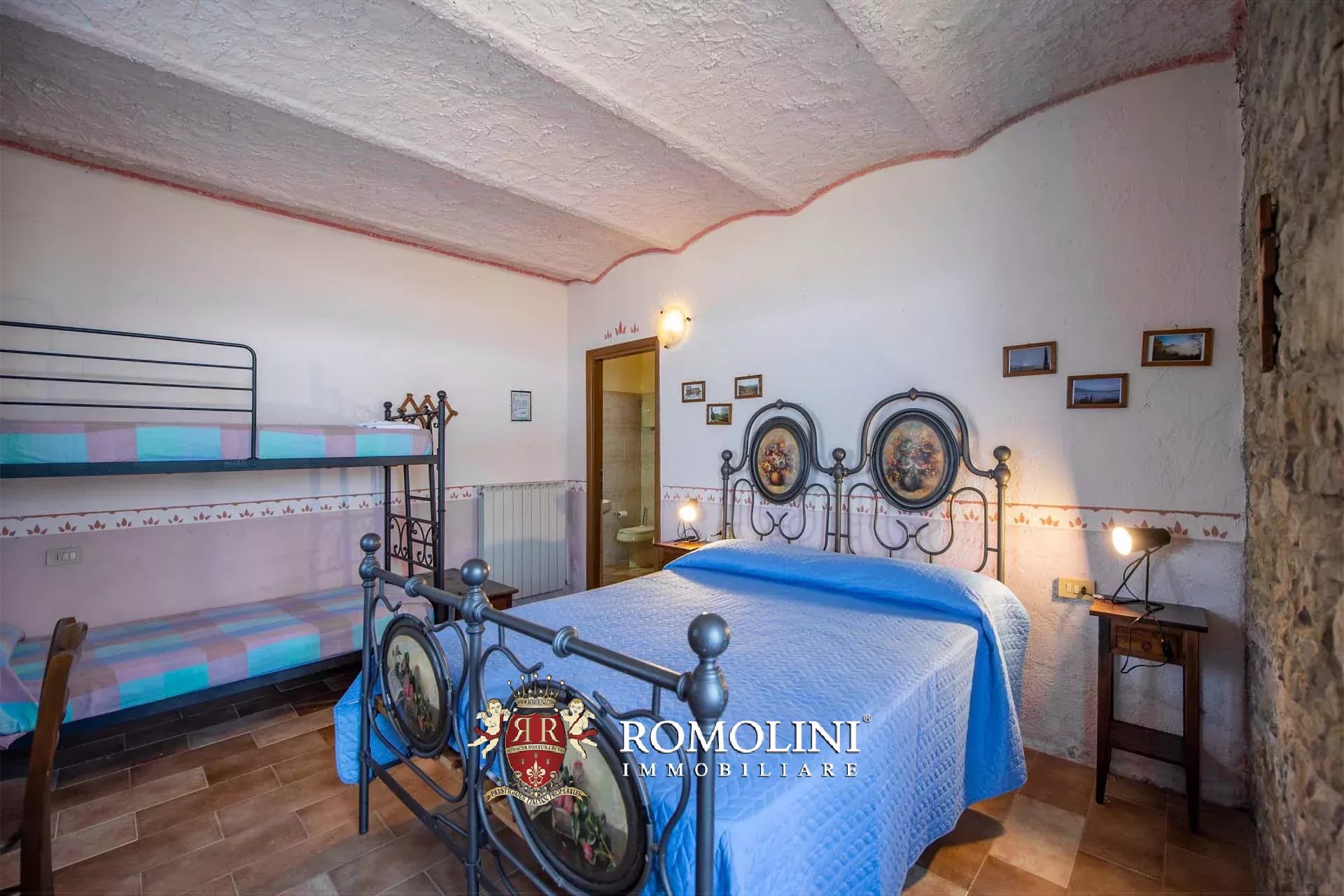 10 Bedroom Villa/Townhouse's Image 49