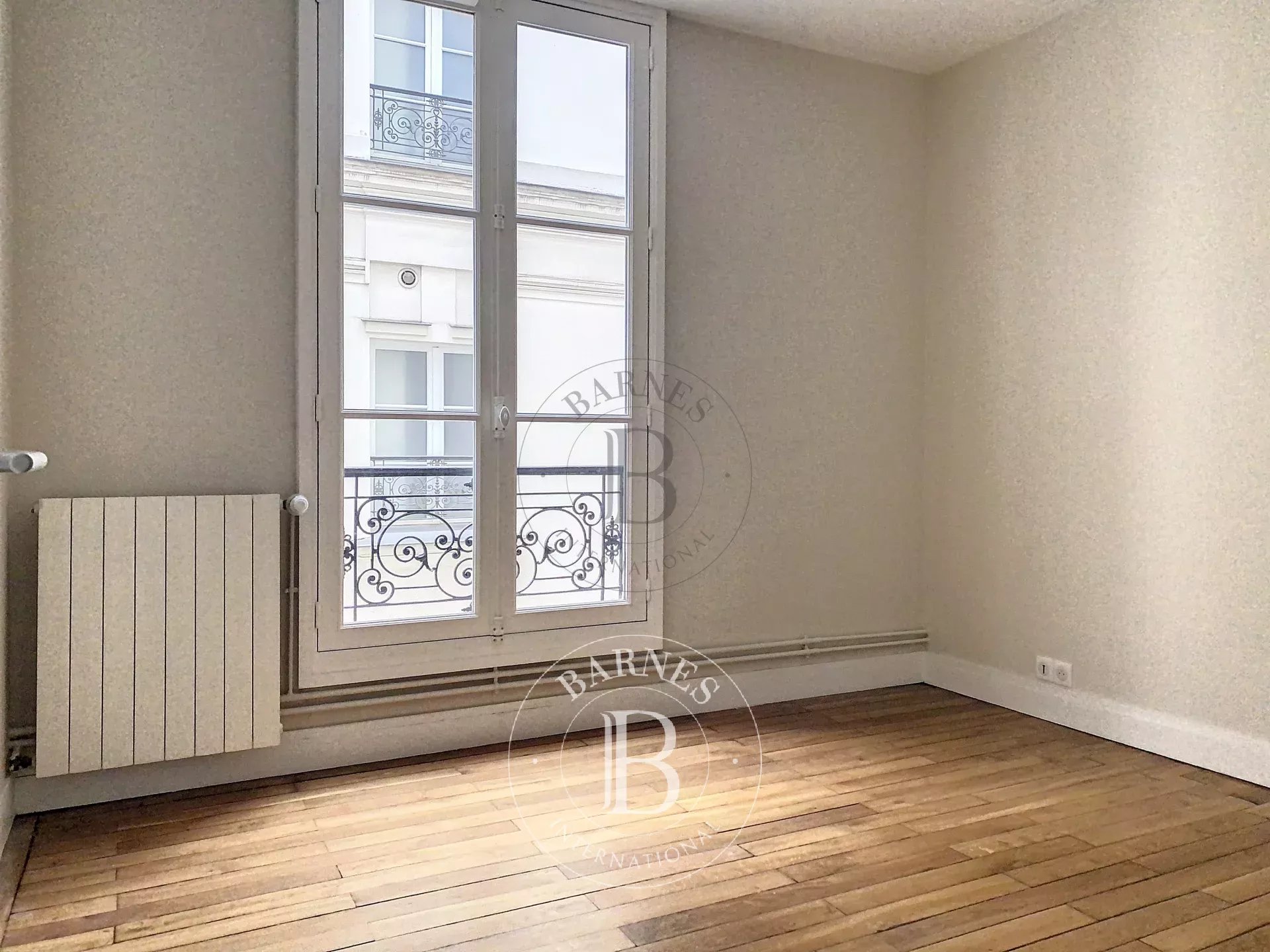 Daire Paris 10ème - picture 8