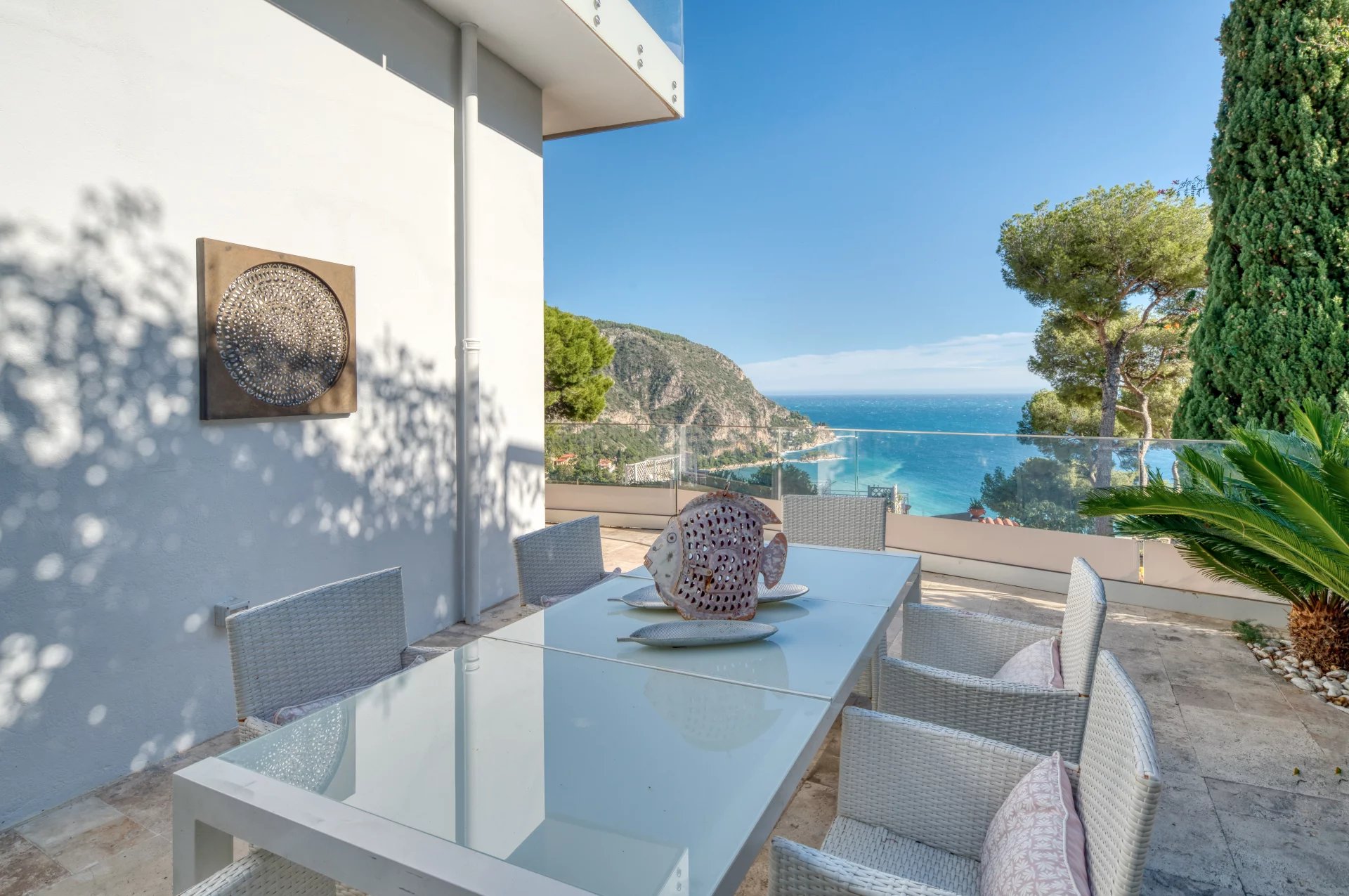 Éze Bord de mer  - Villa 220 m2, terrain 800 m2, piscine, garage