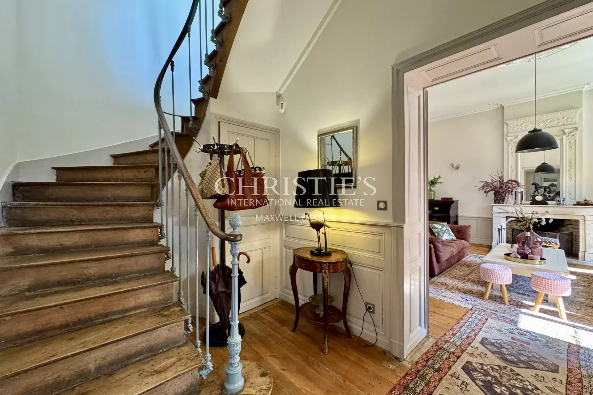 7 Bedroom Villa/Townhouse's Image 12