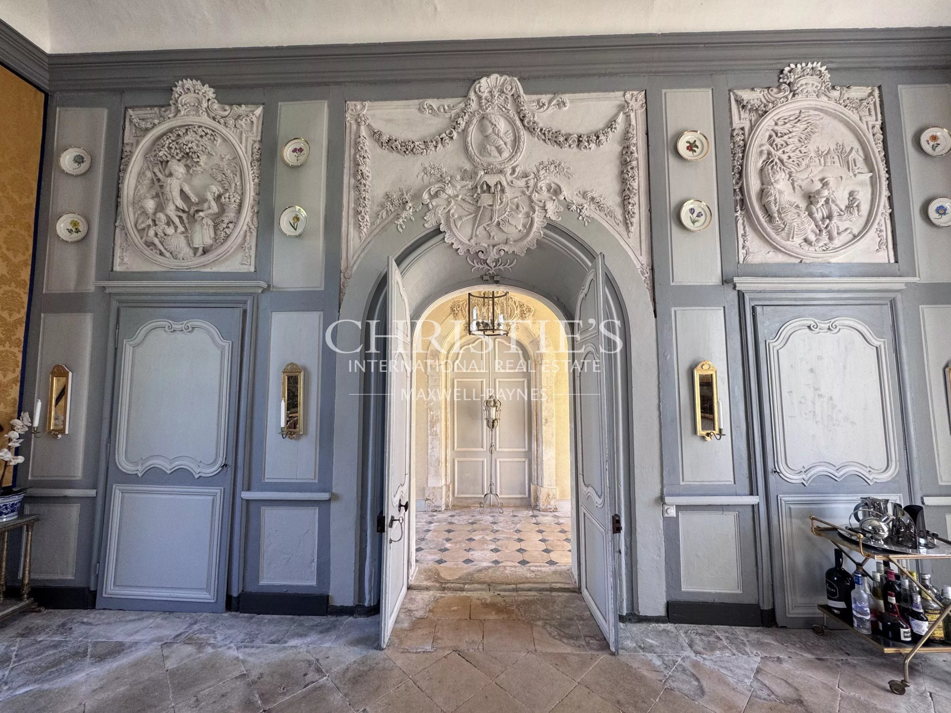 9 Bedroom Chateau's Image 17