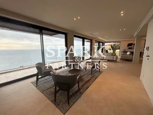 Roquebrune Cap Martin - New villa with sea view