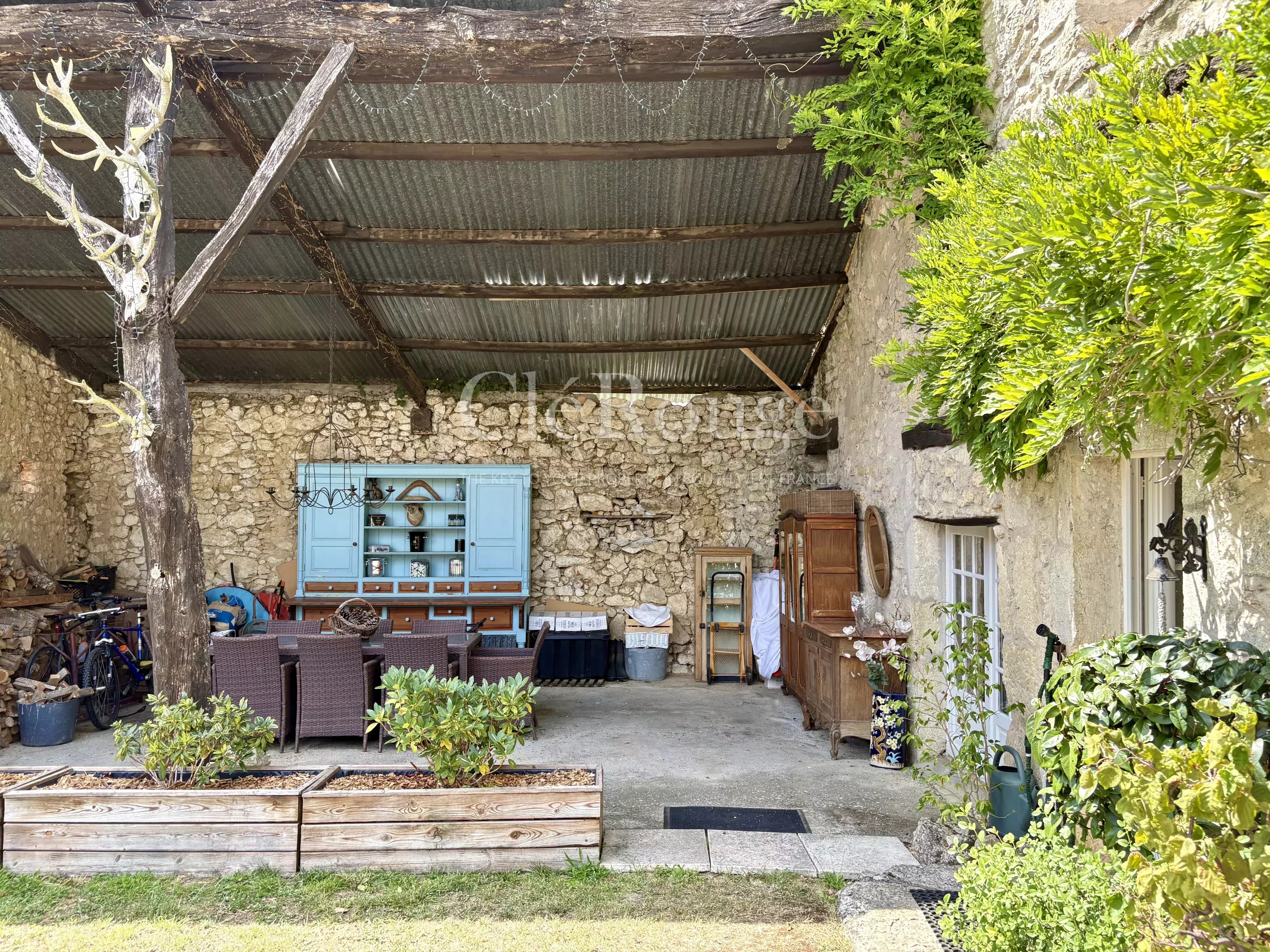 Proche de Duras - Maison en pierre au charme intemporel avec piscine chauffée