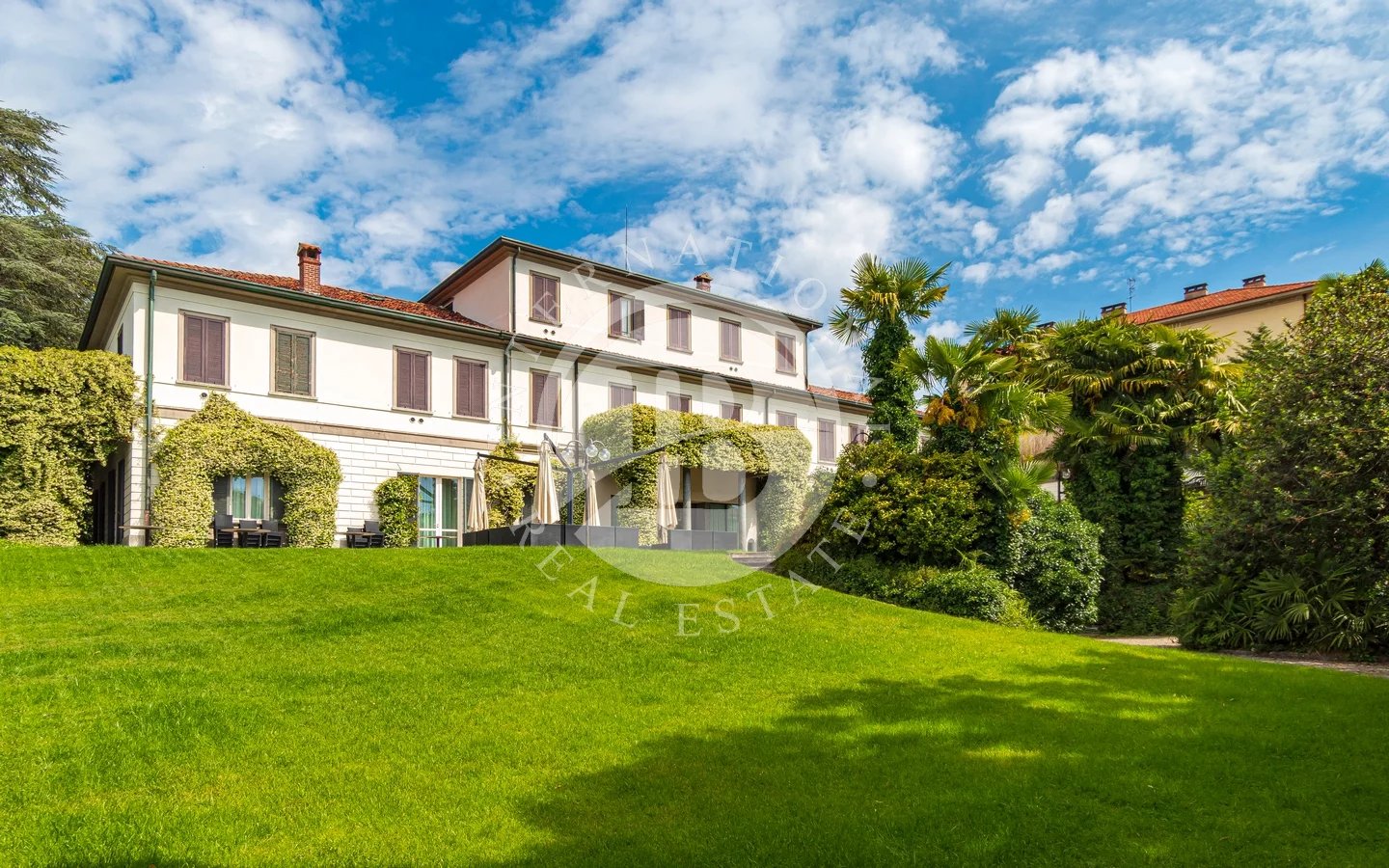 Villa in Figino Serenza - Image 2