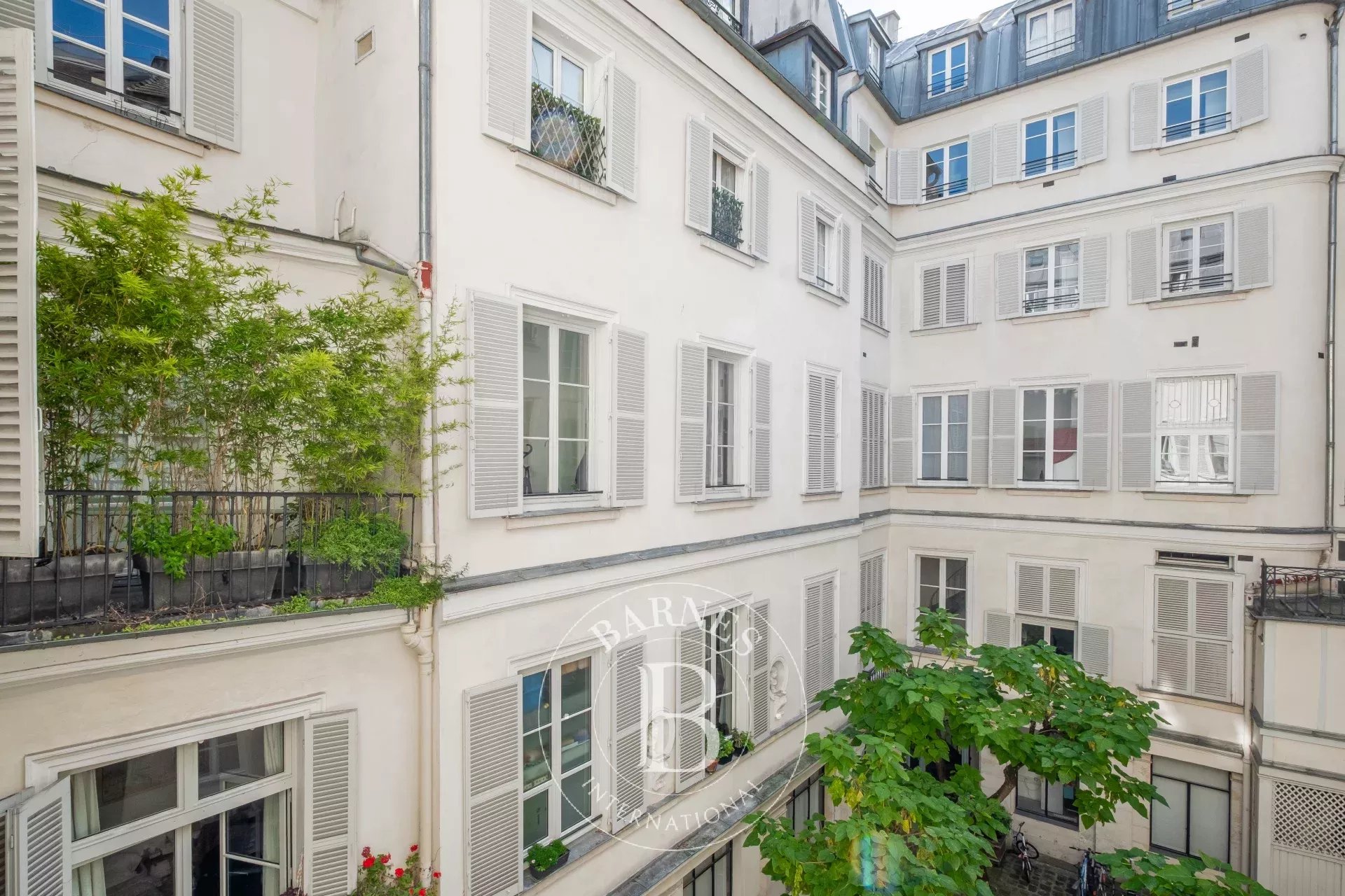 Daire Paris 6ème - picture 12