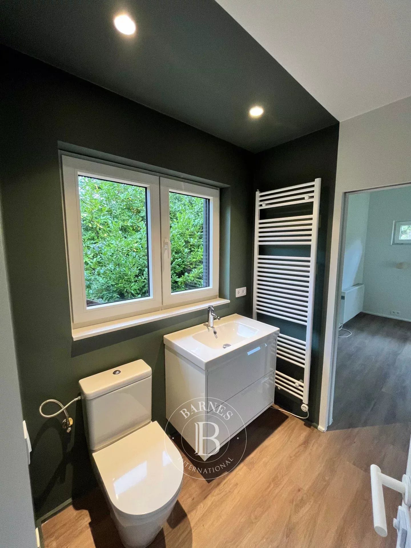 Barbizon - Charming concierge with independent entrance