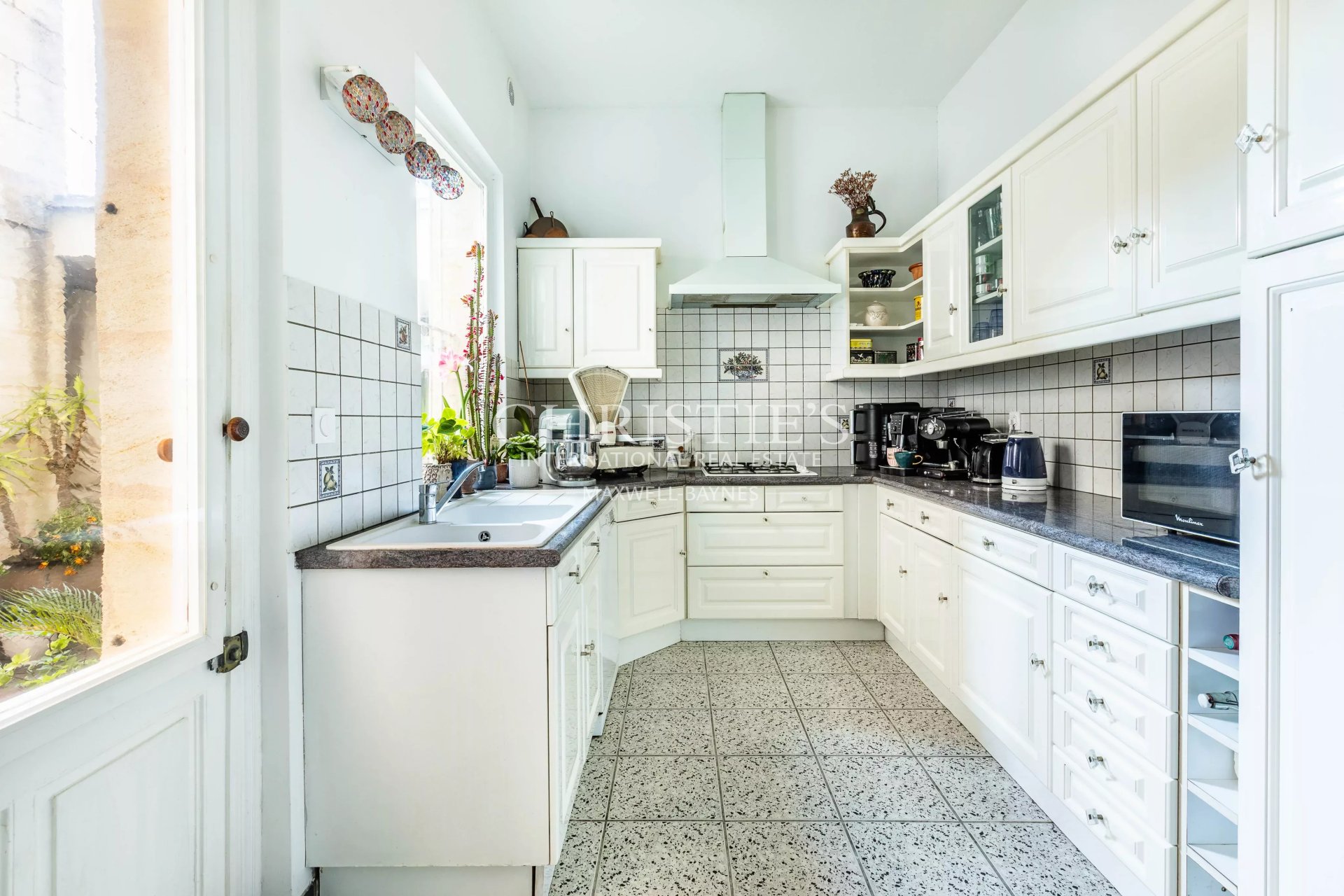 6 Bedroom Villa/Townhouse's Image 5