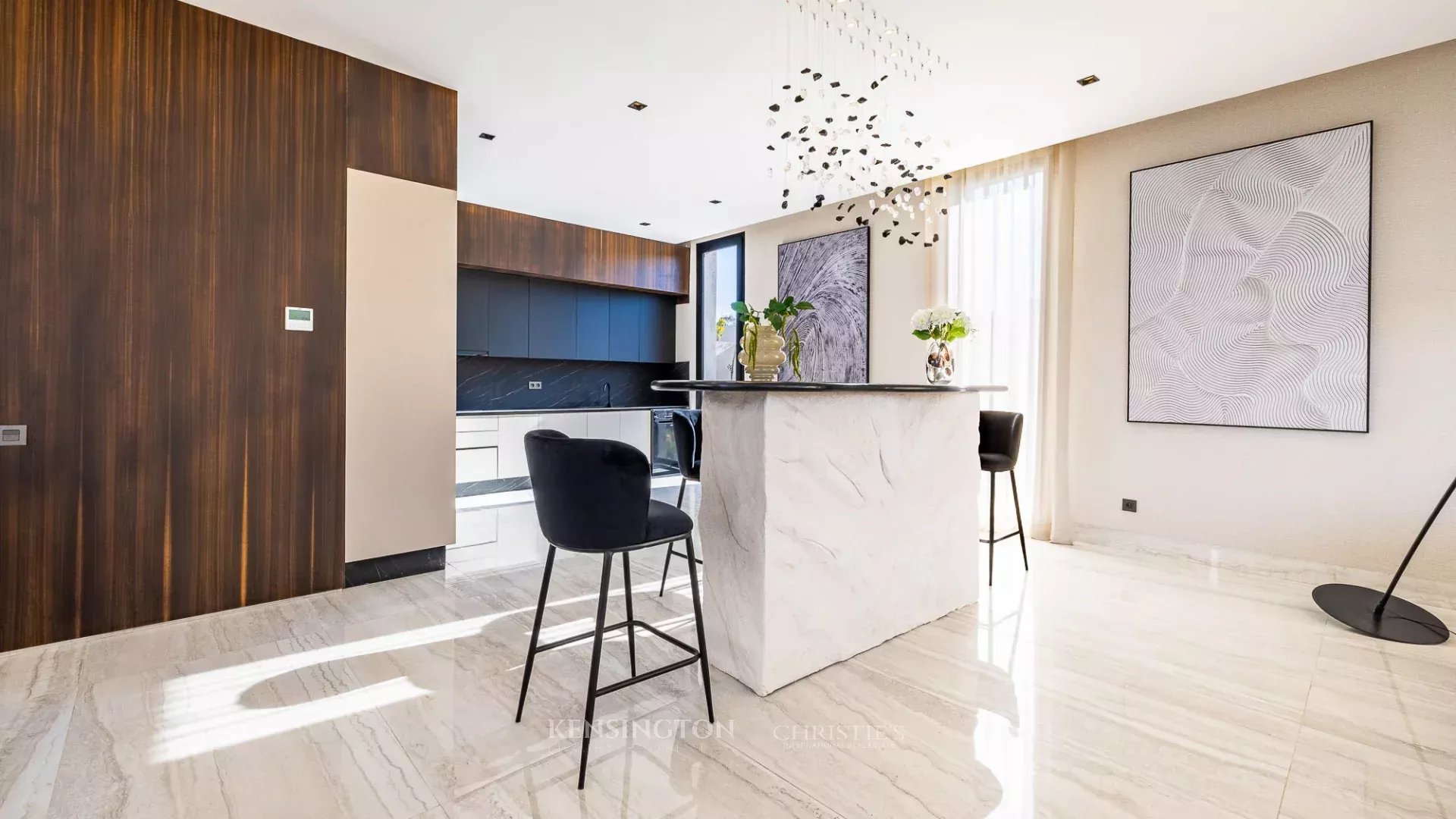 5 Bedroom Villa/Townhouse's Image 8