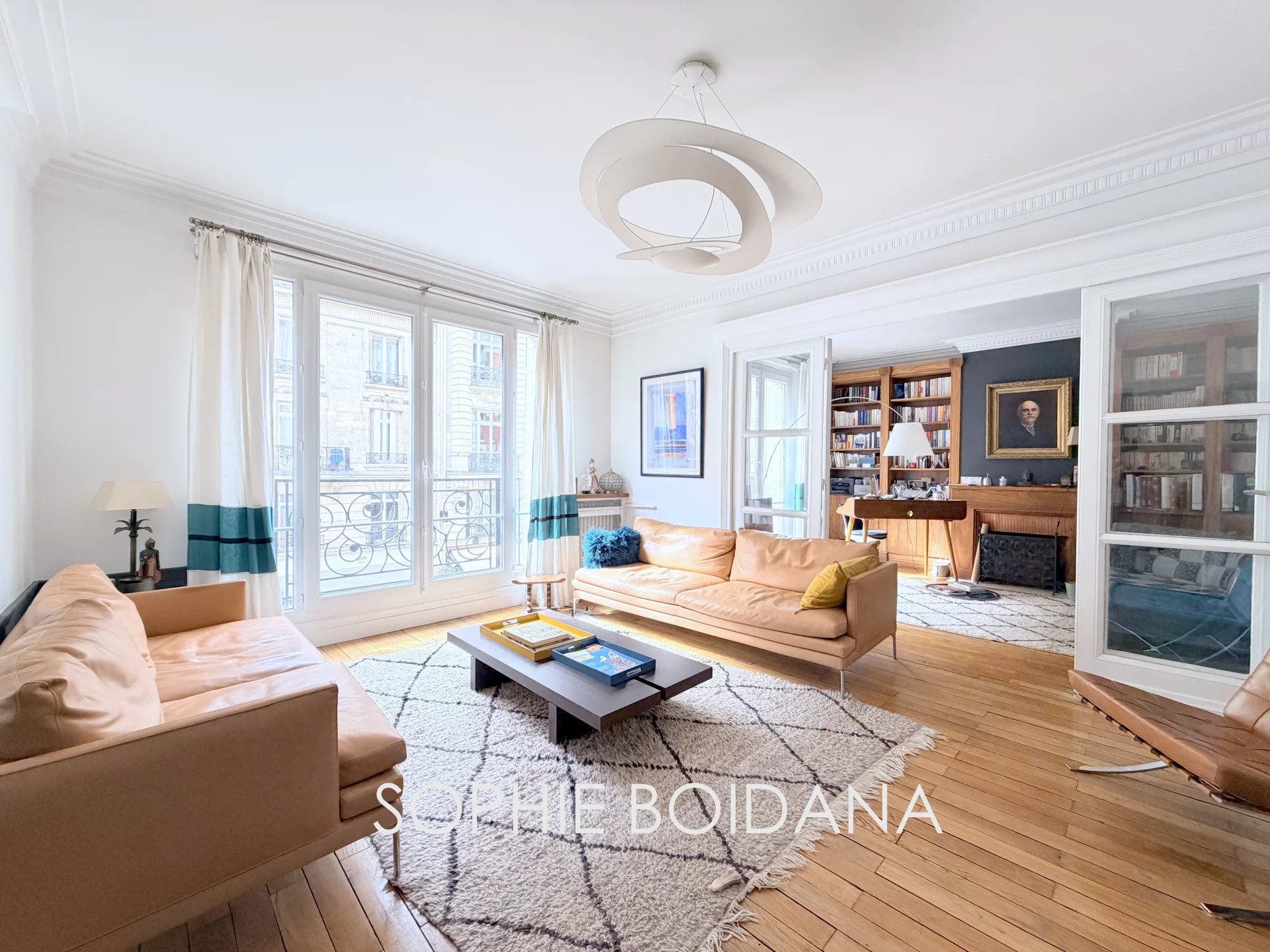 Paris 17th - rue de Courcelles - 155m² + 33m² studio apartment - 2nd floor