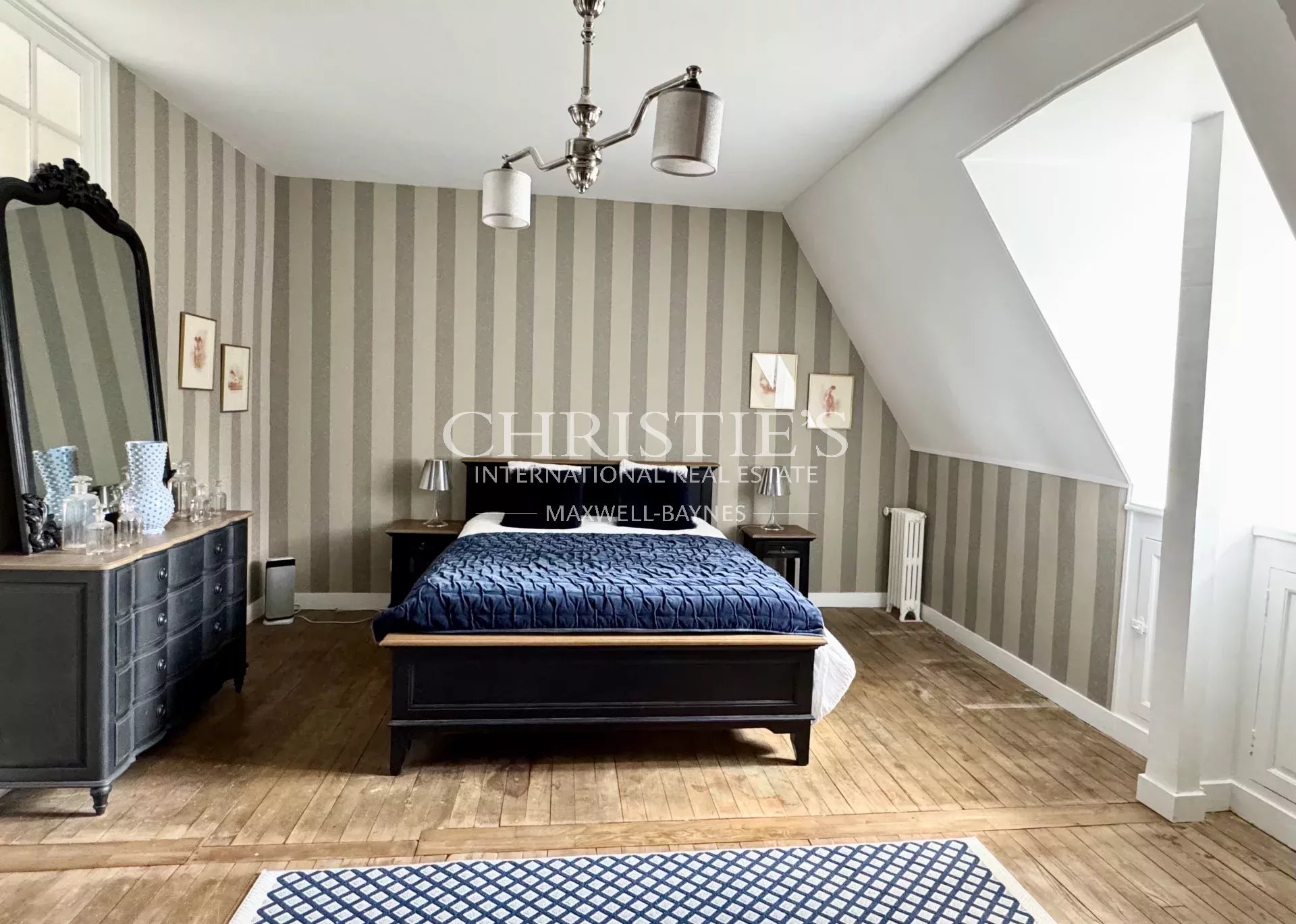 16 Bedroom Chateau's Image 19