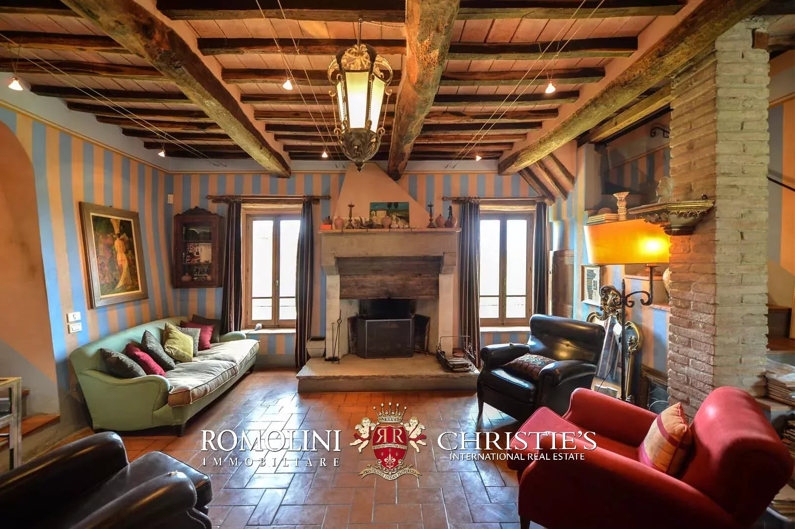 6 Bedroom Villa/Townhouse's Image 29