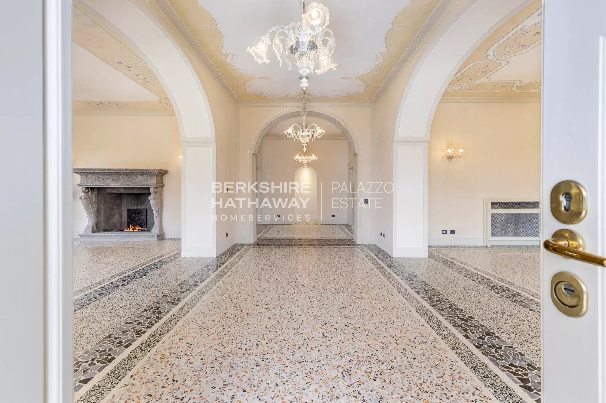 Elegante Dimora Liberty di Rappresentanza con Vista su Villa d’Este a Cernobbio, Lago di Como
