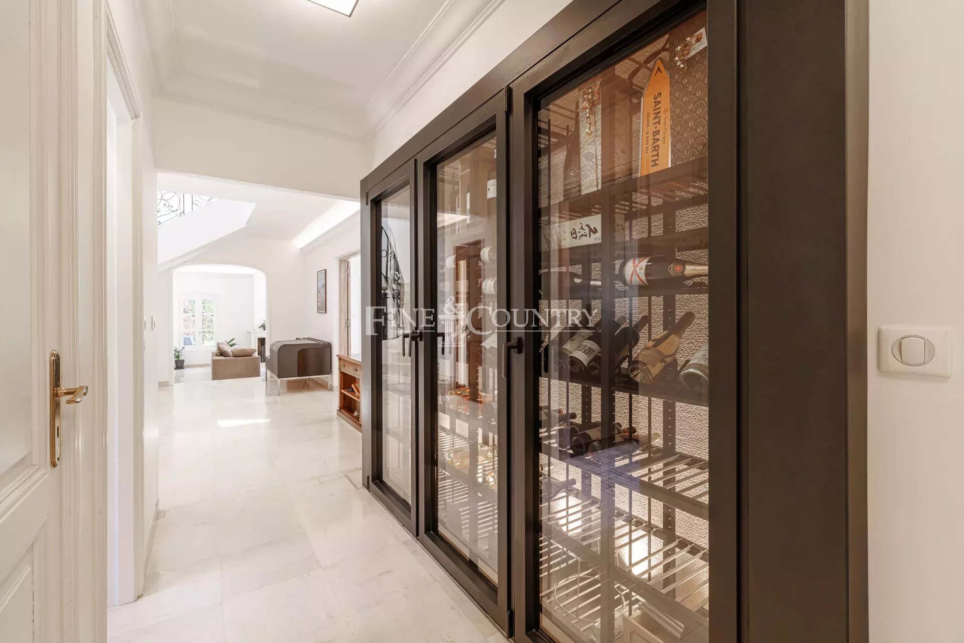 Photo of Villa For Sale in Mougins