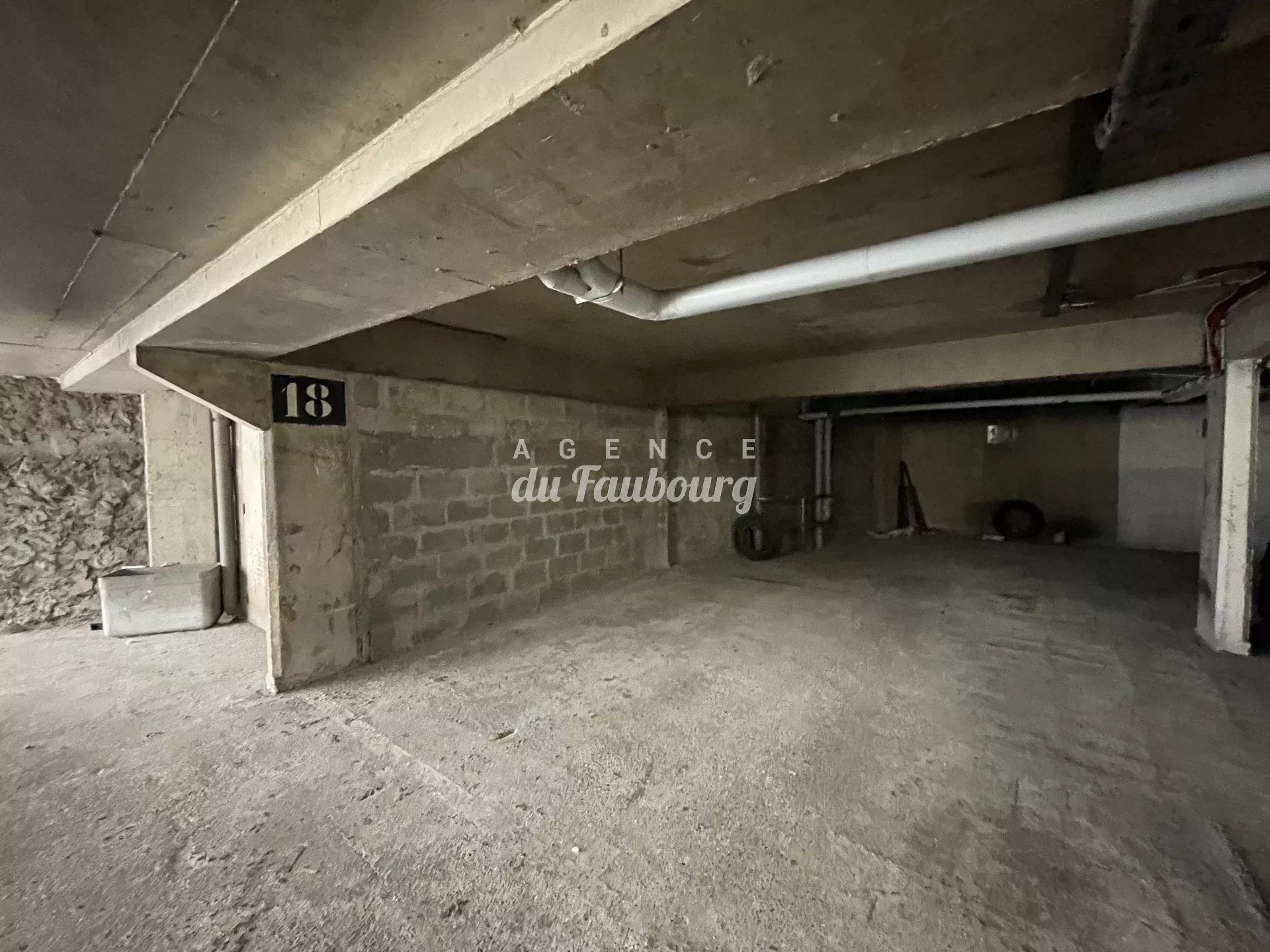 Agence immobilière de 