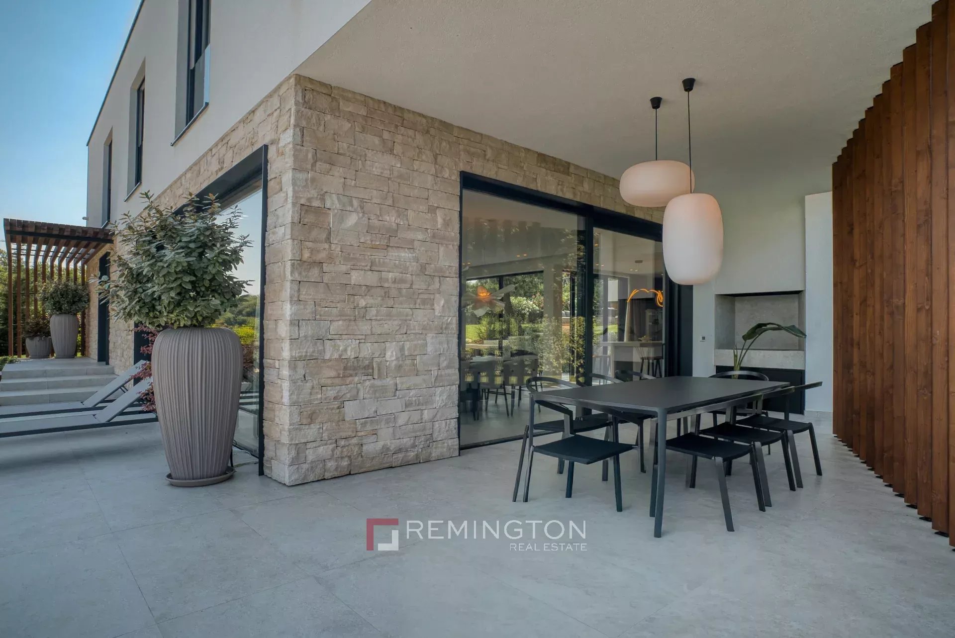 Villa/Townhouse's Image 8