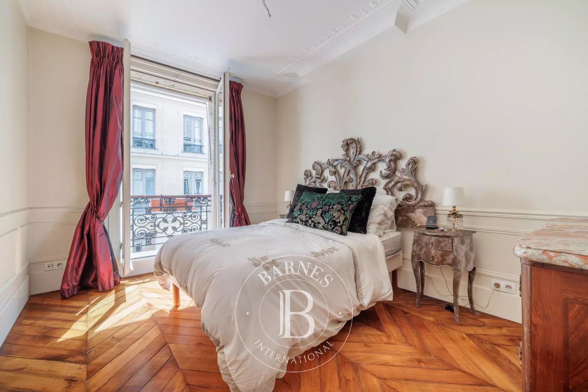 Daire Paris 4ème - picture 13