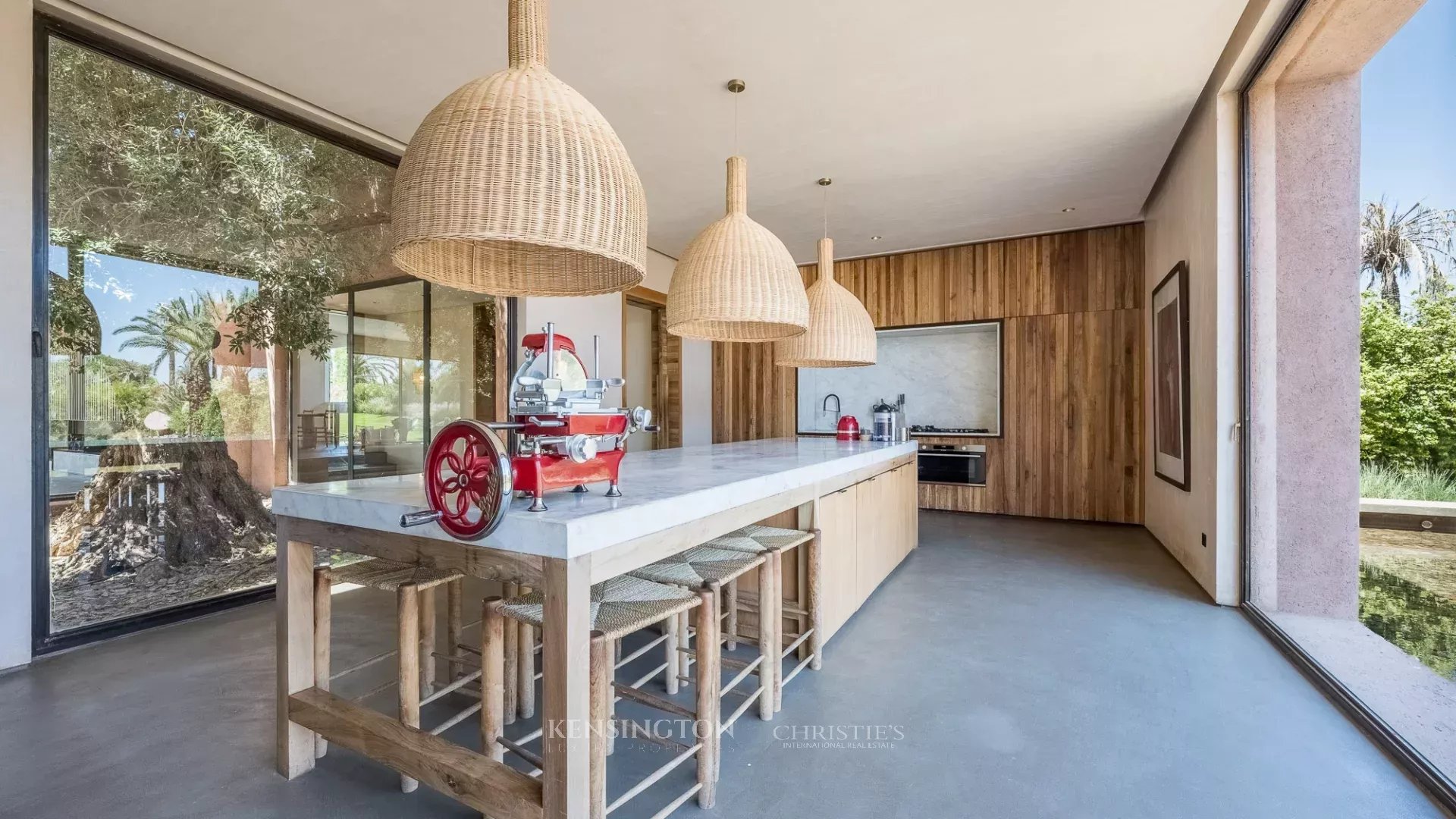5 Bedroom Villa/Townhouse's Image 37