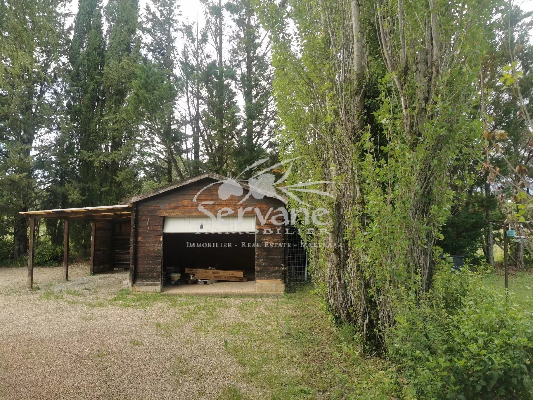 LORGUES VILLA T4 SUR 3220 m²