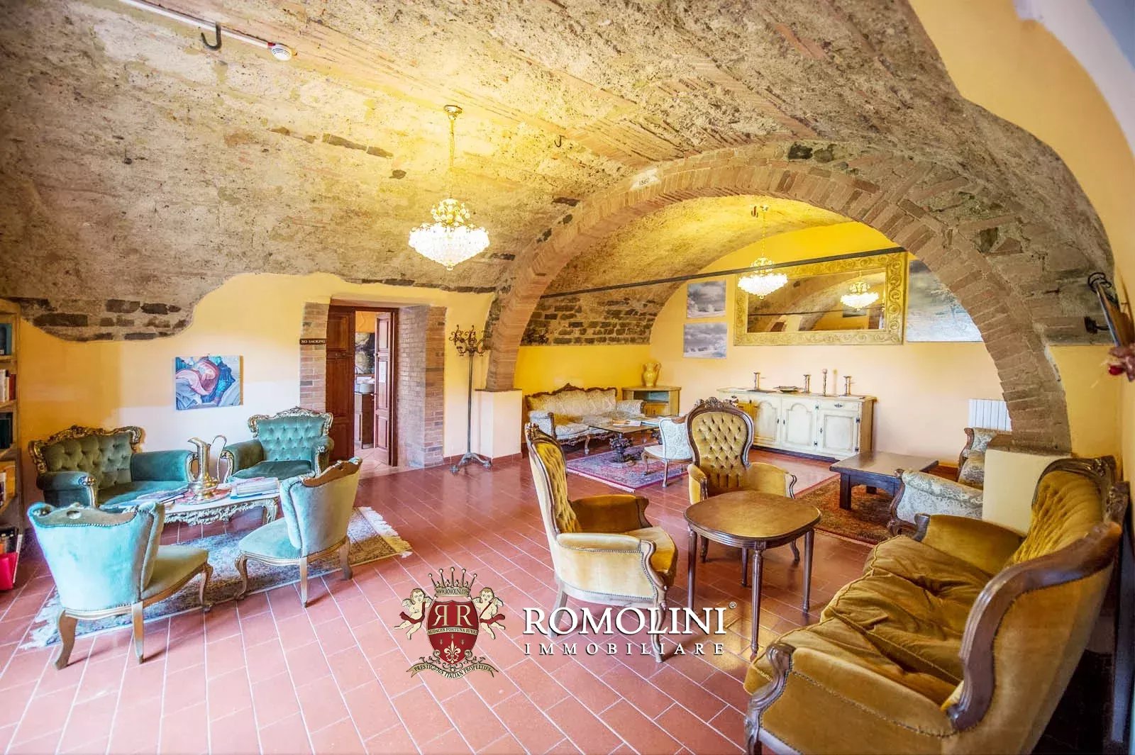 53 Bedroom Vineyard's Image 41