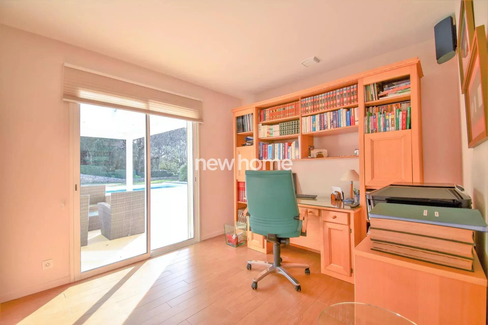 Magnifique villa de 220 m² avec tout le confort moderne à pied du village de Lorgues