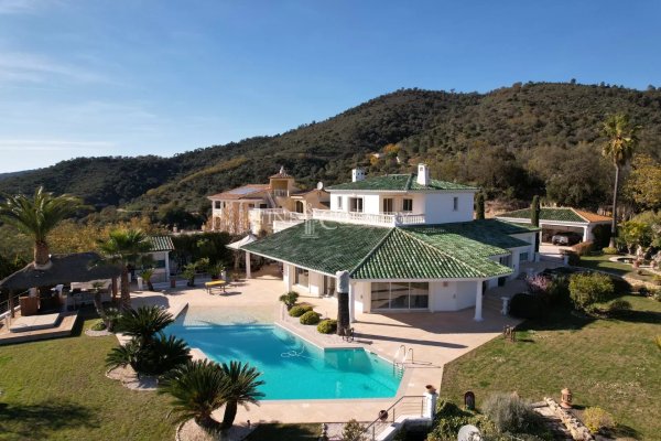 Villa for sale Auribeau-sur-Siagne with panoramic views — photo 4