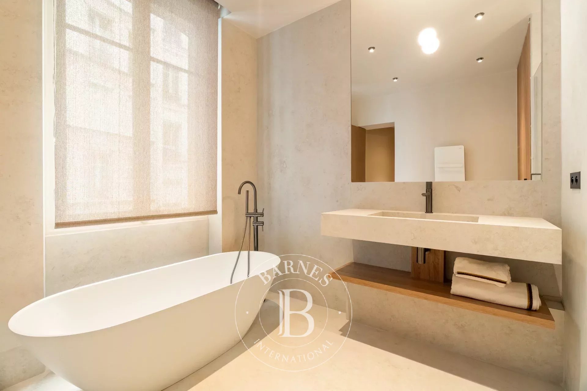 Paris  - Apartment 4 Bedrooms - picture 18