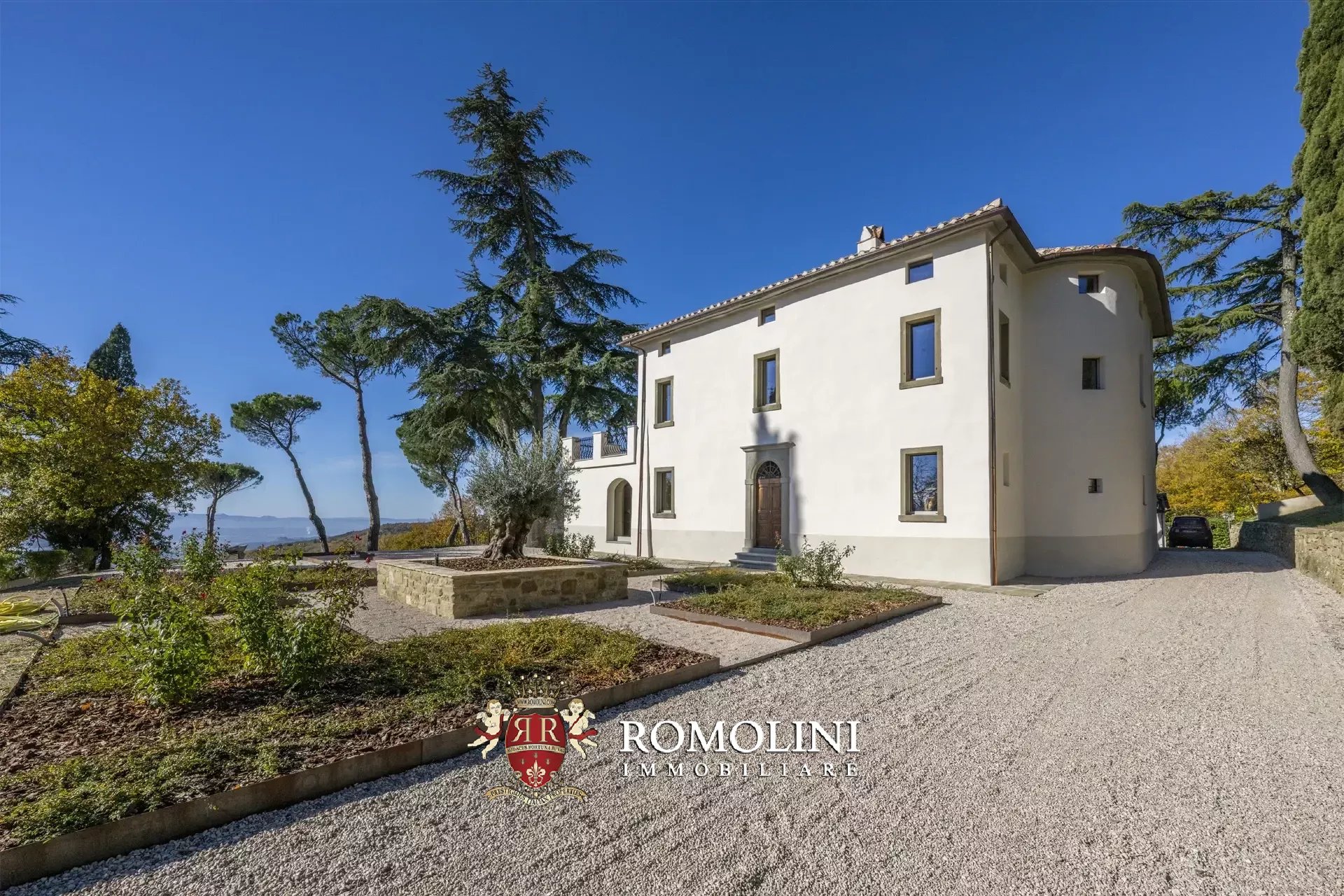 4 Bedroom Villa/Townhouse's Image 19