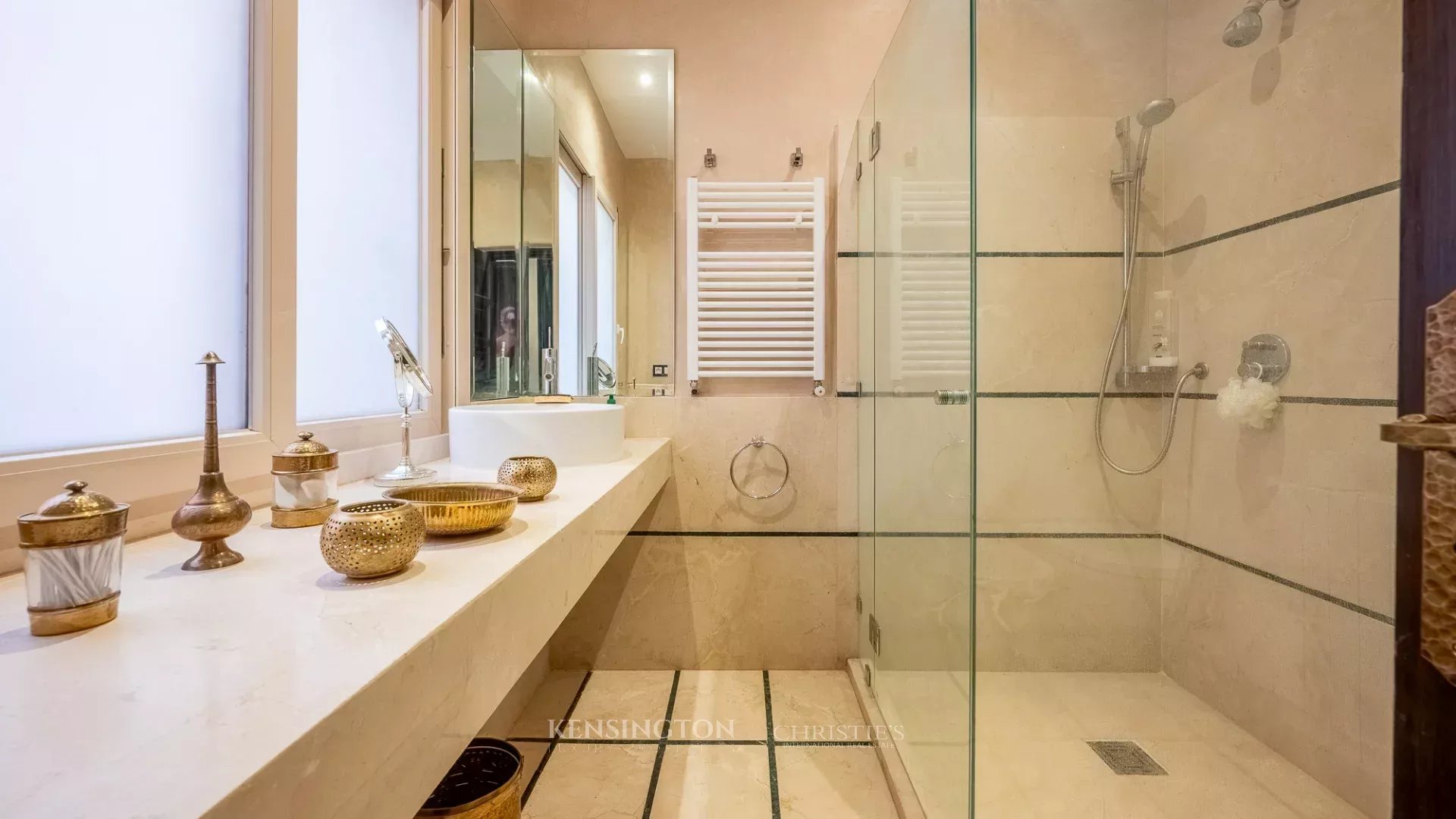 5 Bedroom Villa/Townhouse's Image 14