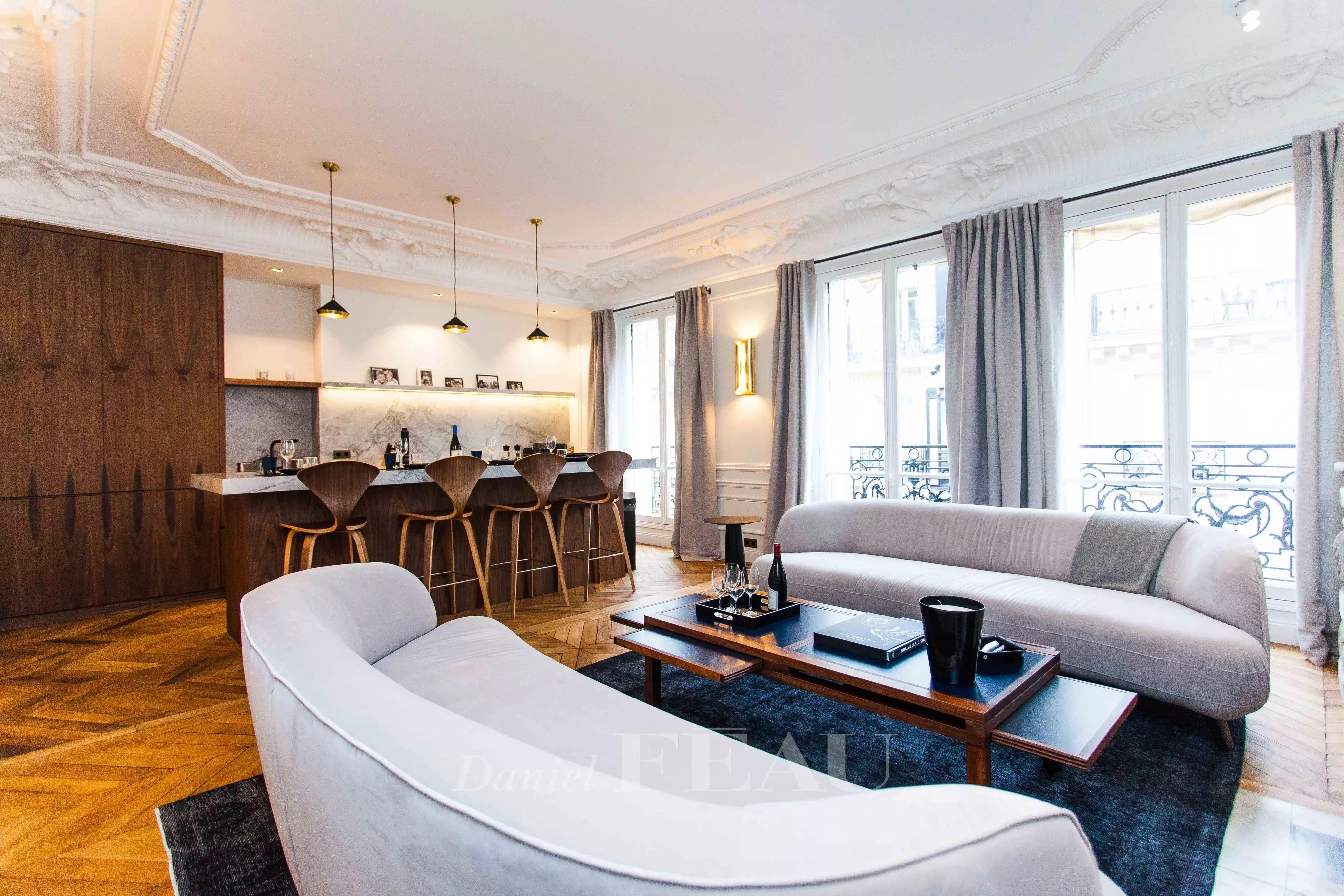 Salon Parquet Bar