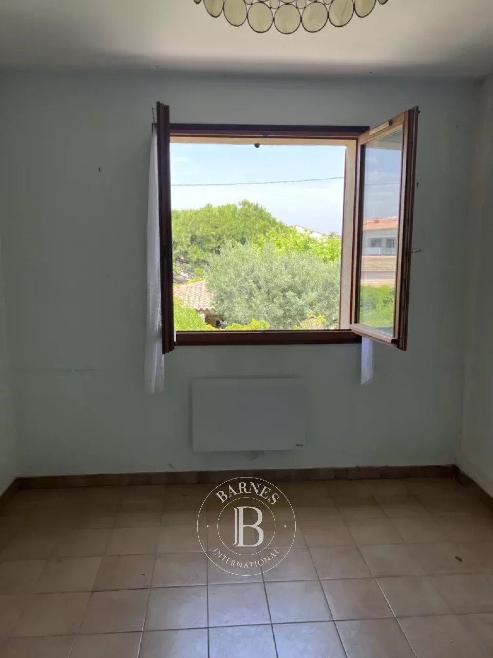 Ev Marseille 8ème - picture 5