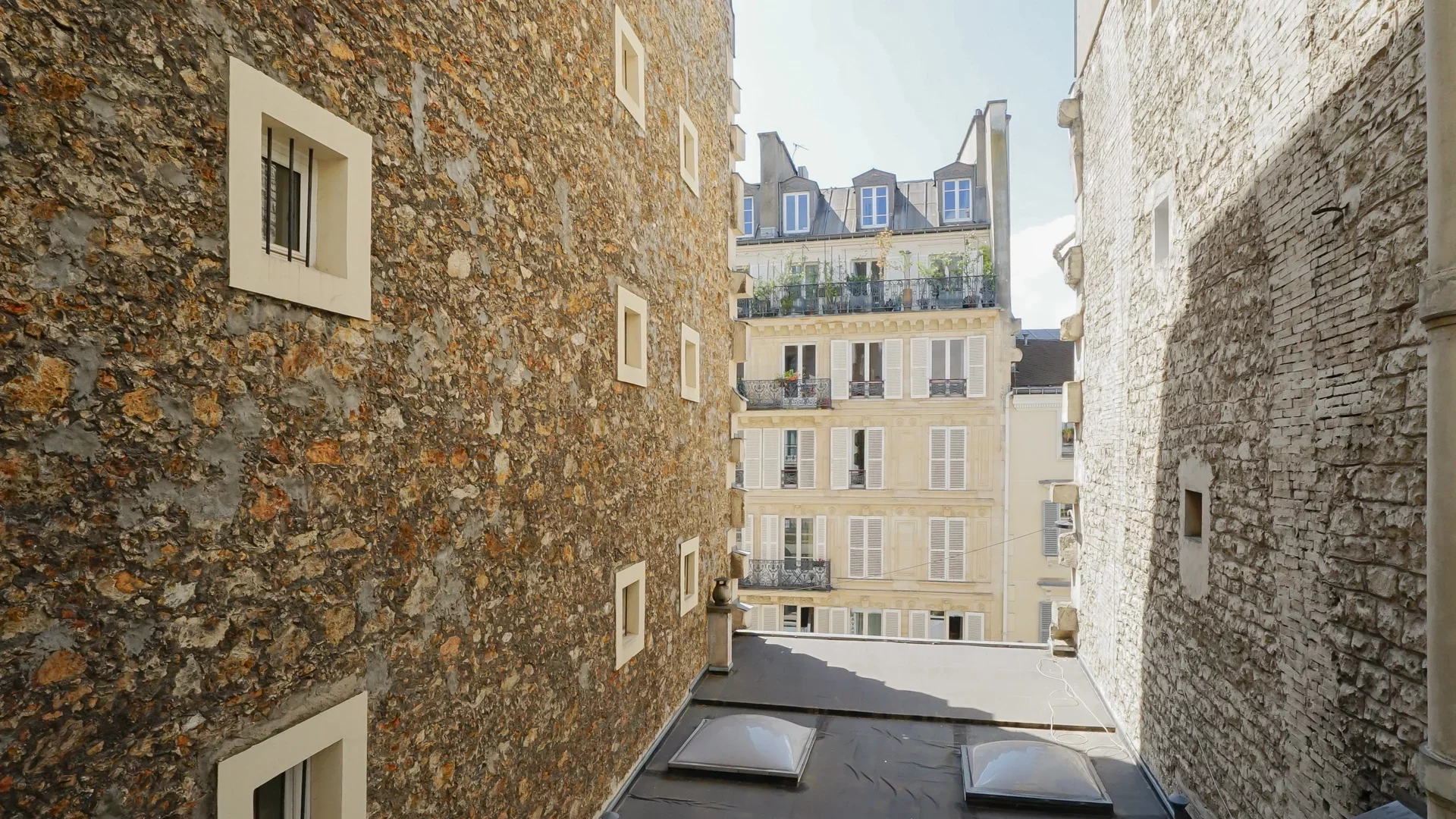 Paris 9e - MARTYRS / RUE DE NAVARIN