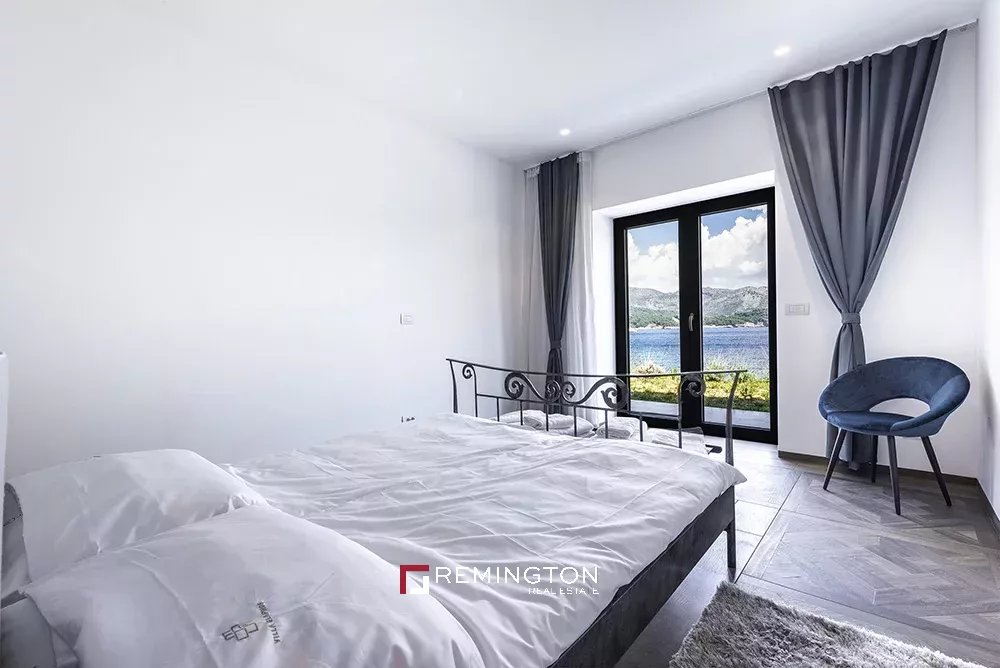 5 Bedroom Villa/Townhouse's Image 18