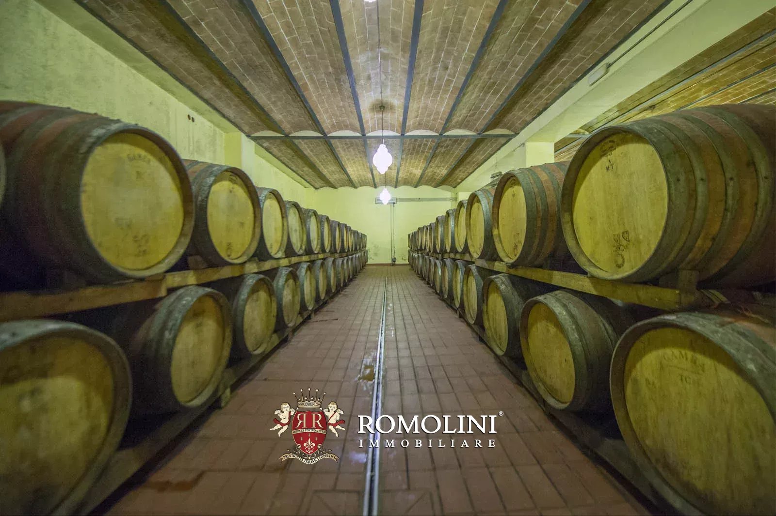 20 Bedroom Vineyard's Image 75