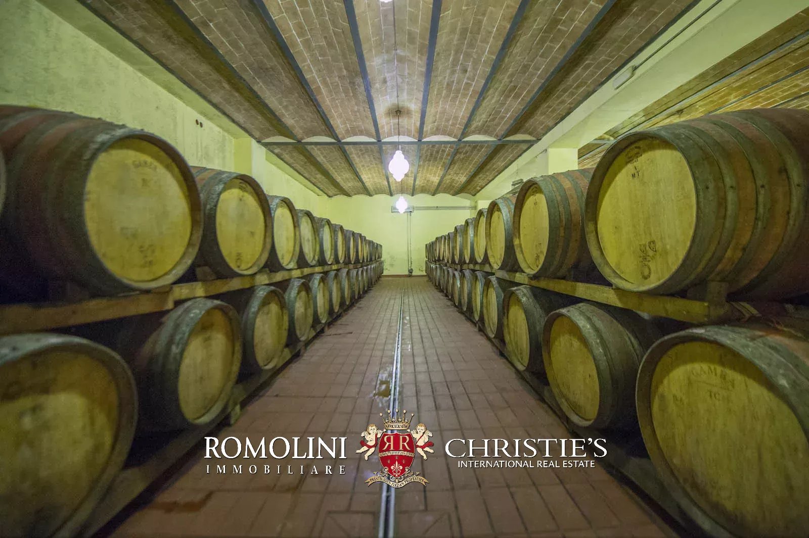 20 Bedroom Vineyard's Image 75