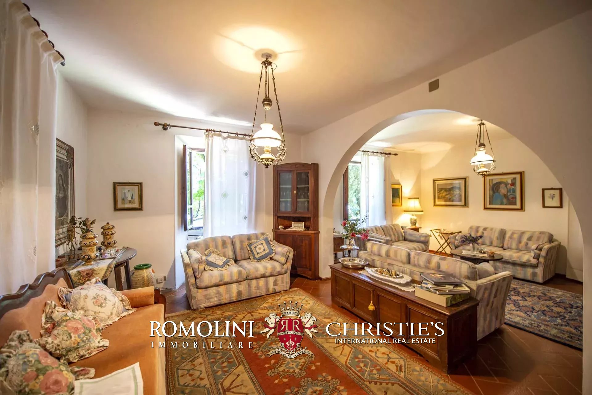 33 Bedroom Villa/Townhouse's Image 39