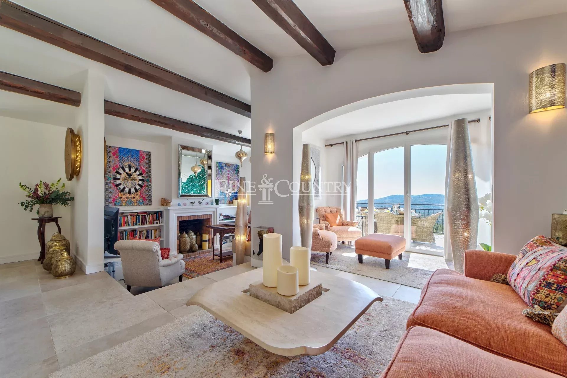 Villa for sale in Le Tignet, in the hills above Cannes Accommodation in Cannes