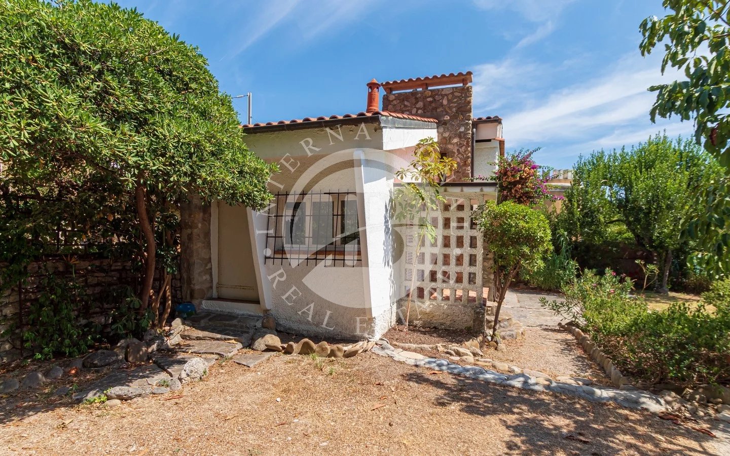 Villa in Latte - Image 3