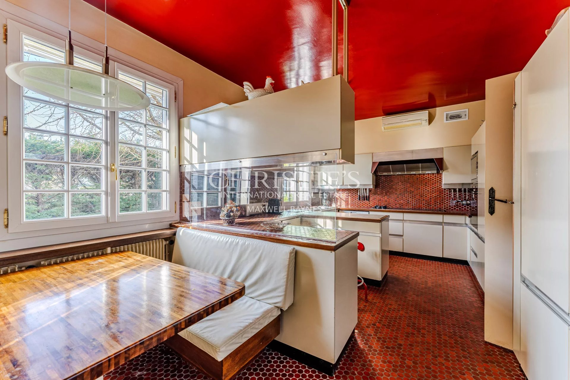 6 Bedroom Villa/Townhouse's Image 3