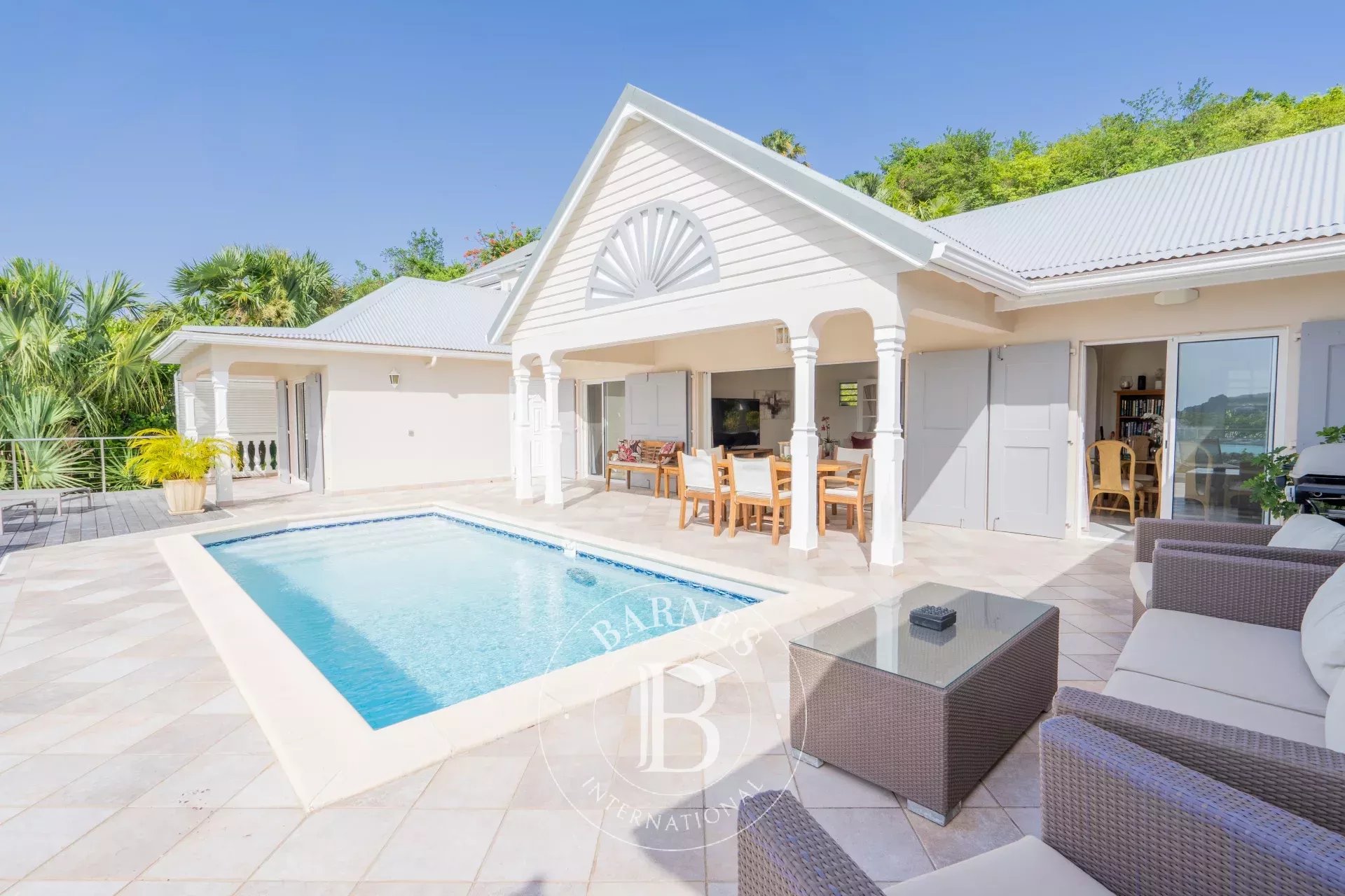 Sea-view villa in Saint-Jean