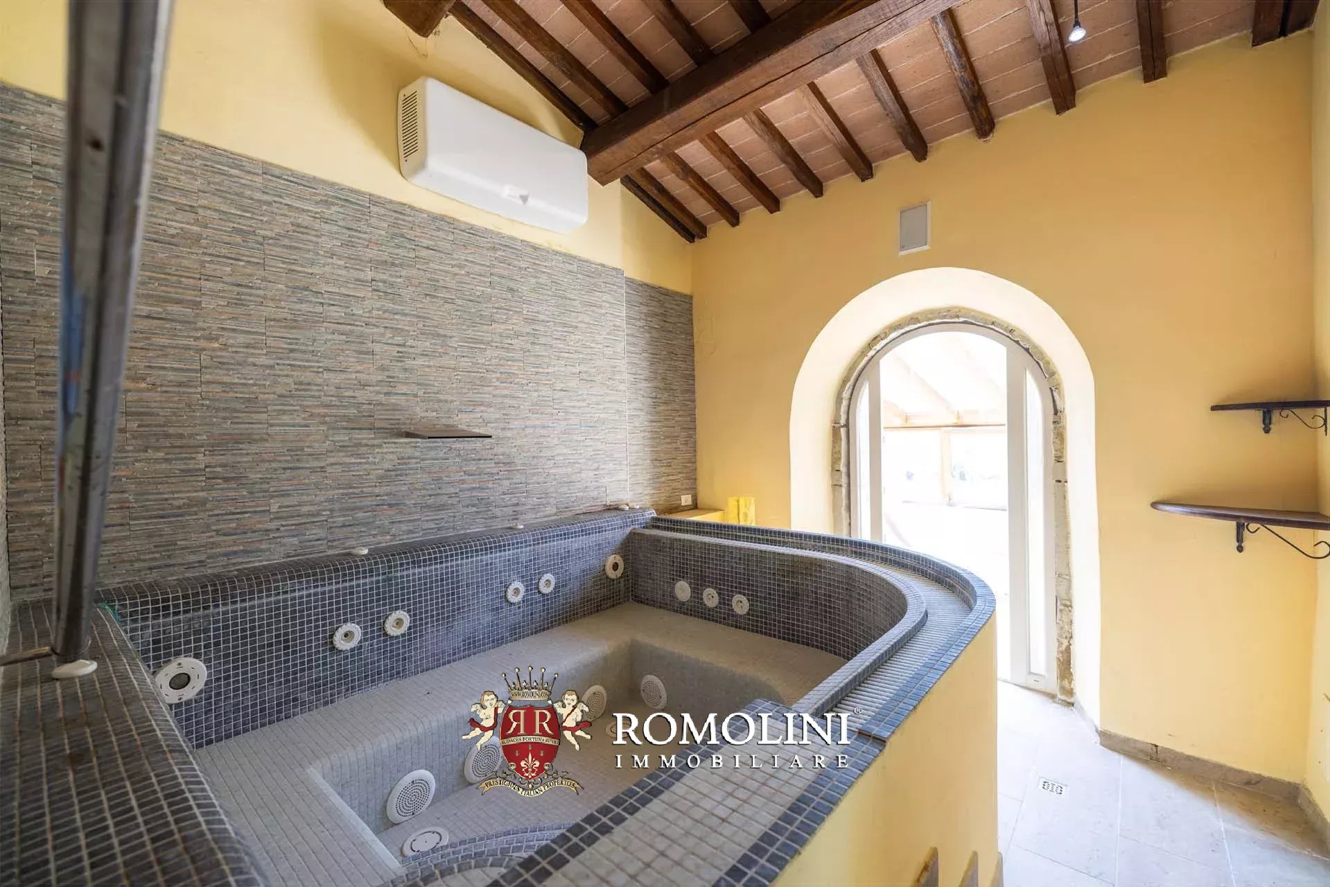16 Bedroom Villa/Townhouse's Image 31