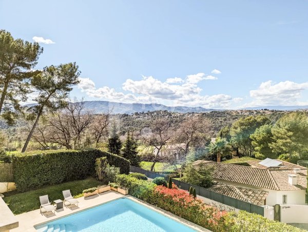 MOUGINS - VILLA WITH PANORAMIC VIEW — photo 2