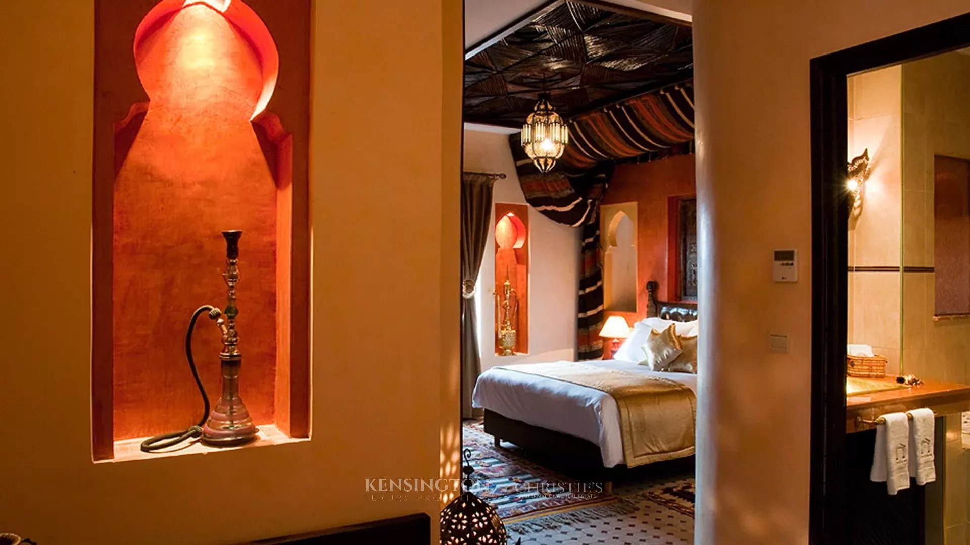 7 Bedroom Villa/Townhouse's Image 27