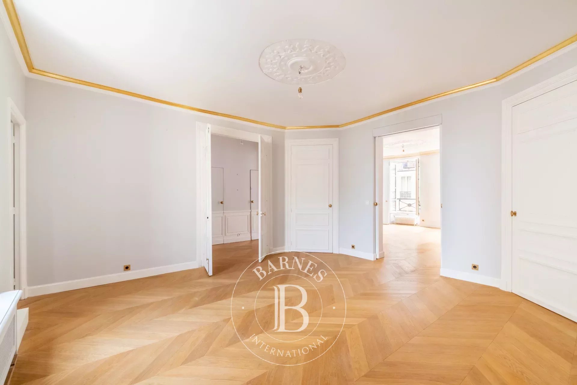 Daire Paris 2ème - picture 13