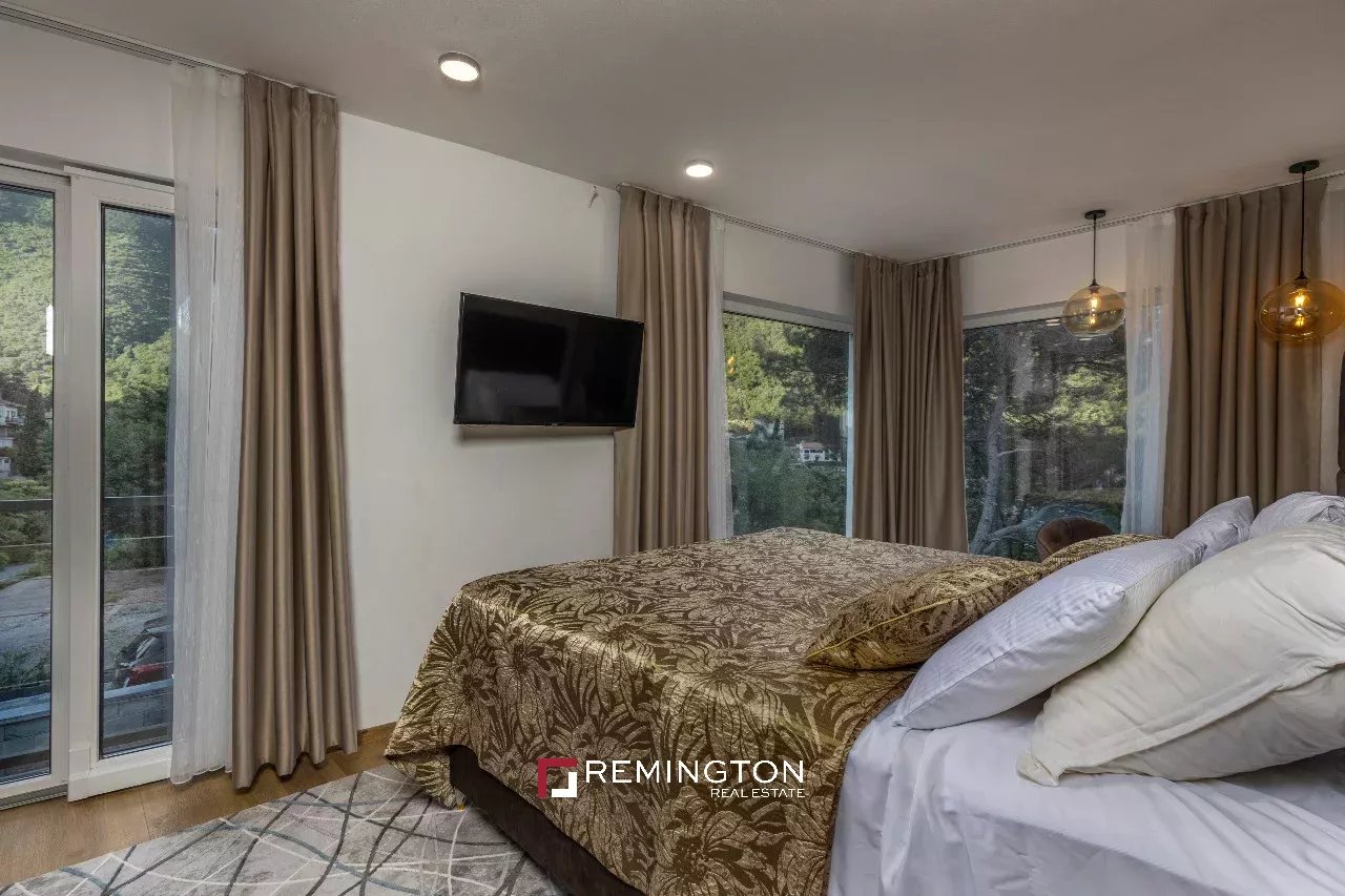 3 Bedroom Villa/Townhouse's Image 8