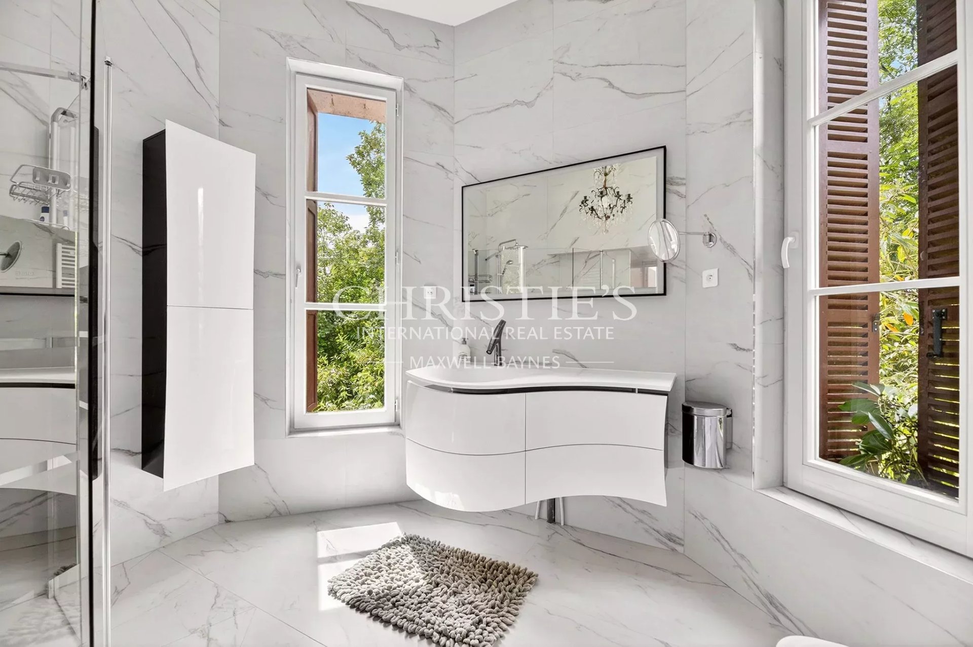 9 Bedroom Chateau's Image 9
