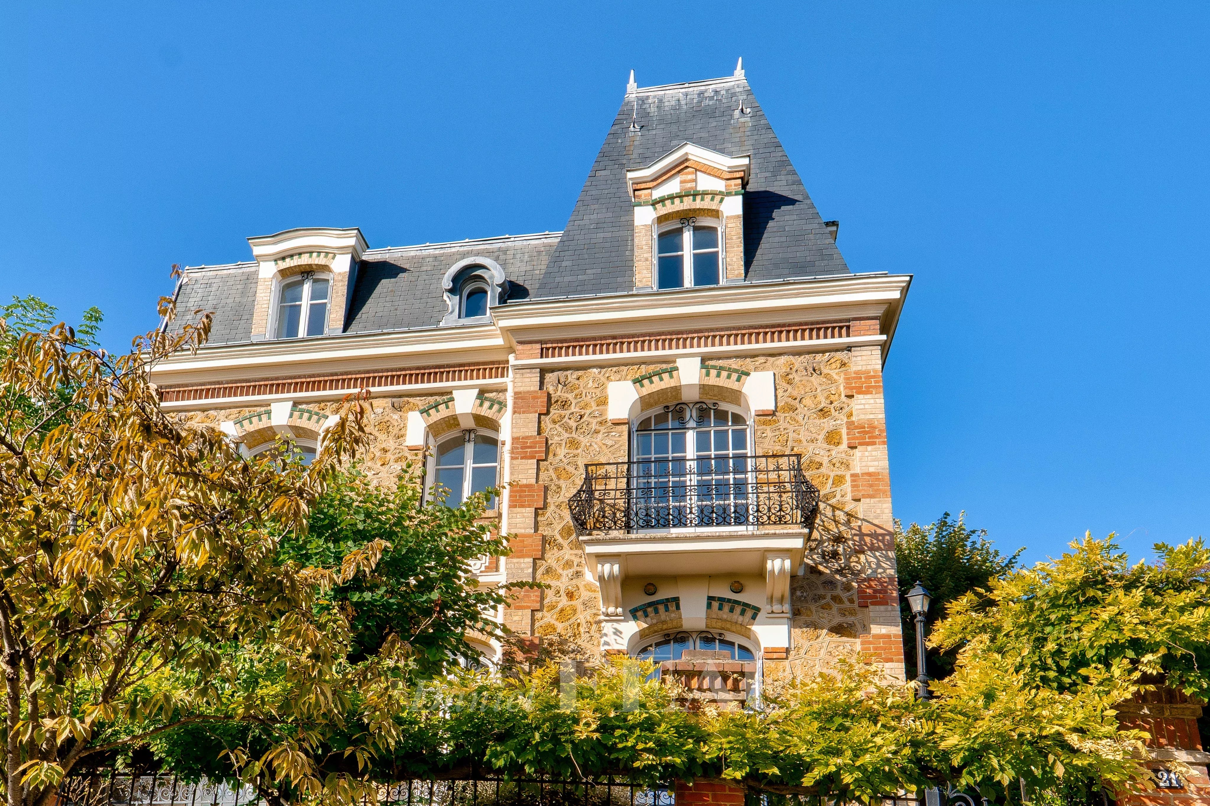 Saint-Cloud - Val d'Or - Belle demeure ancienne.