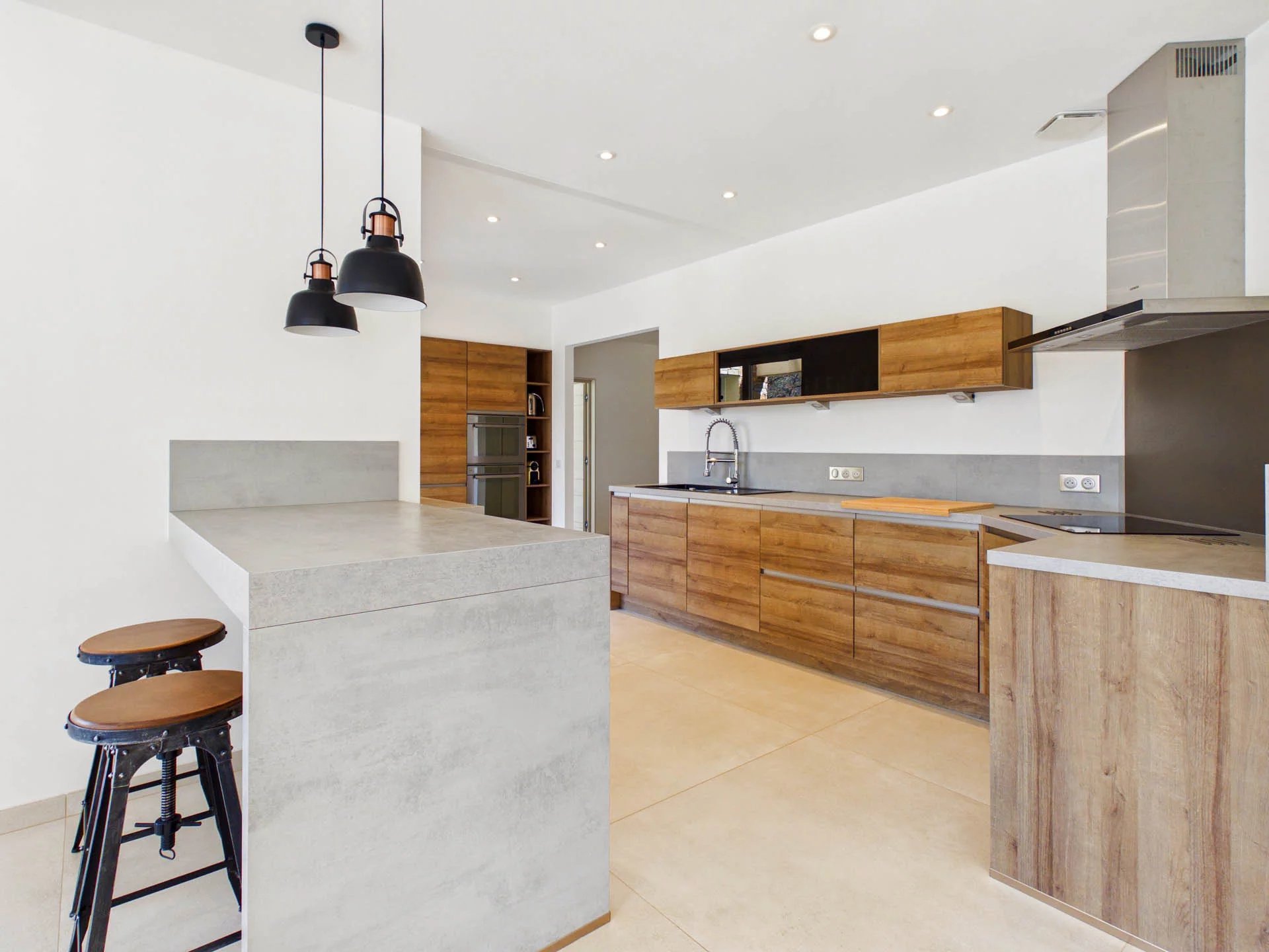 Modern villa with swimming pool - Seillans