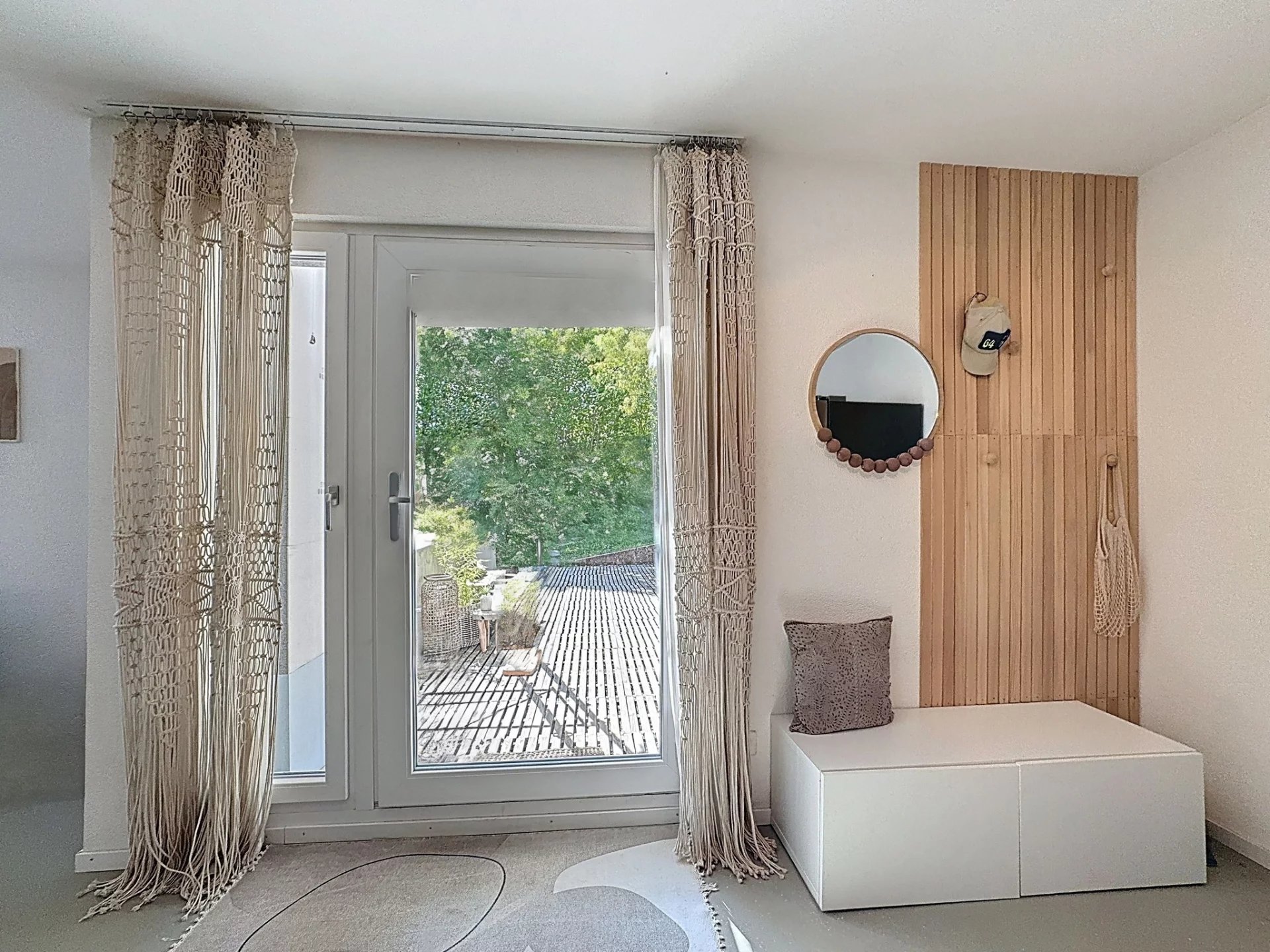 Maison individuelle rénovée avec vaste parcelle