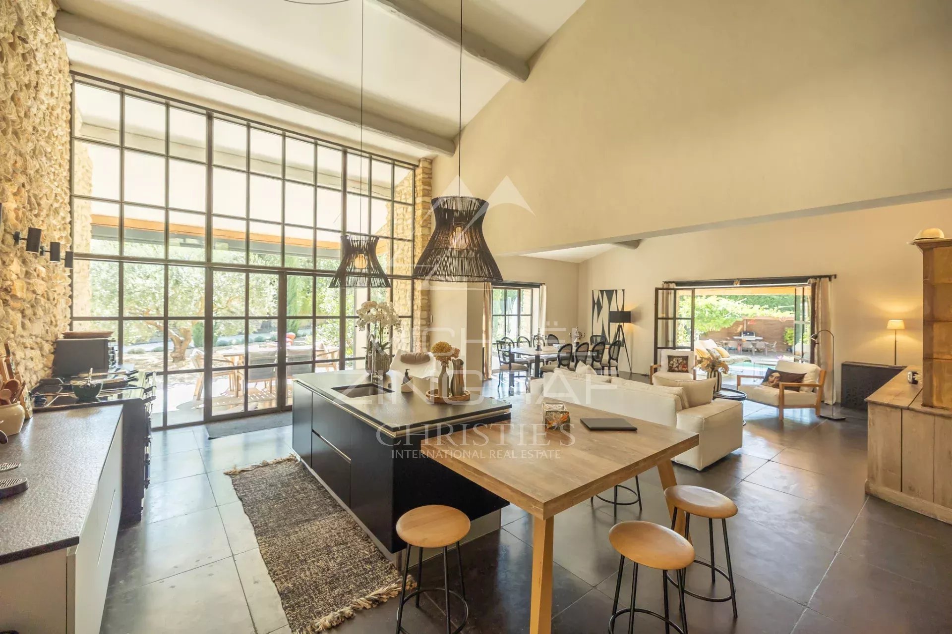 5 Bedroom Villa/Townhouse's Image 4