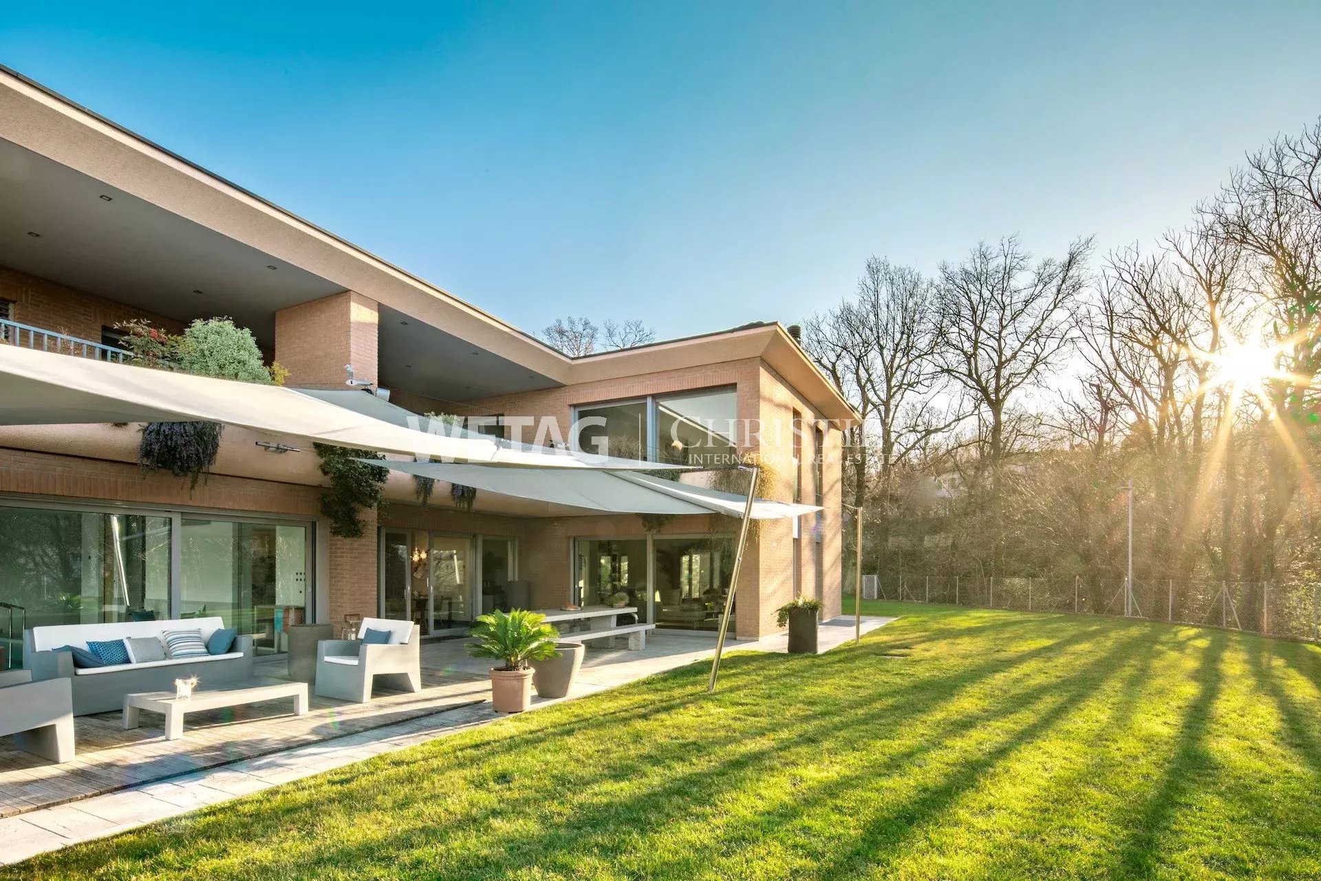 7 Bedroom Villa/Townhouse's Image 7